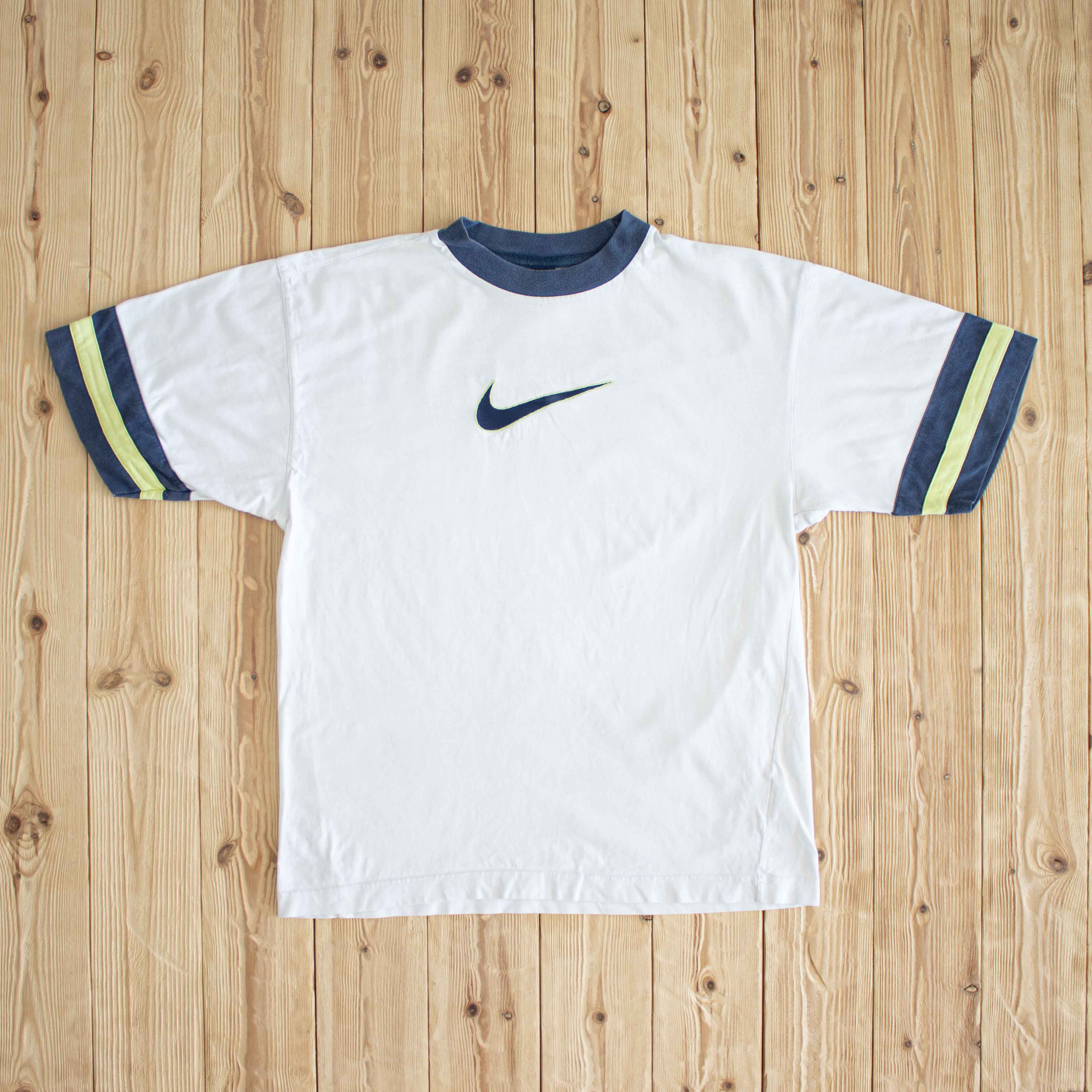(M) Nike Swoosh Vintage Embroidered T-Shirt White