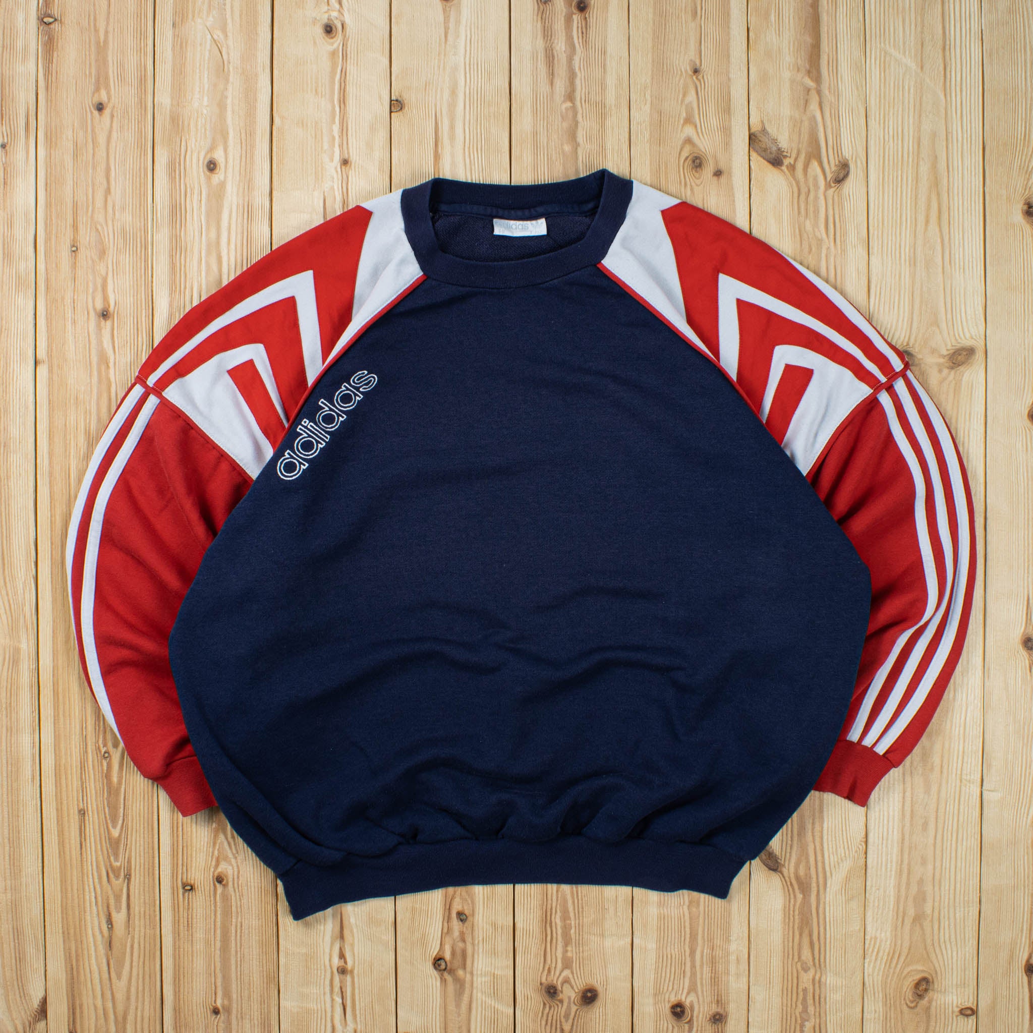 (L) Vintage Adidas Embroidered Sweatshirt