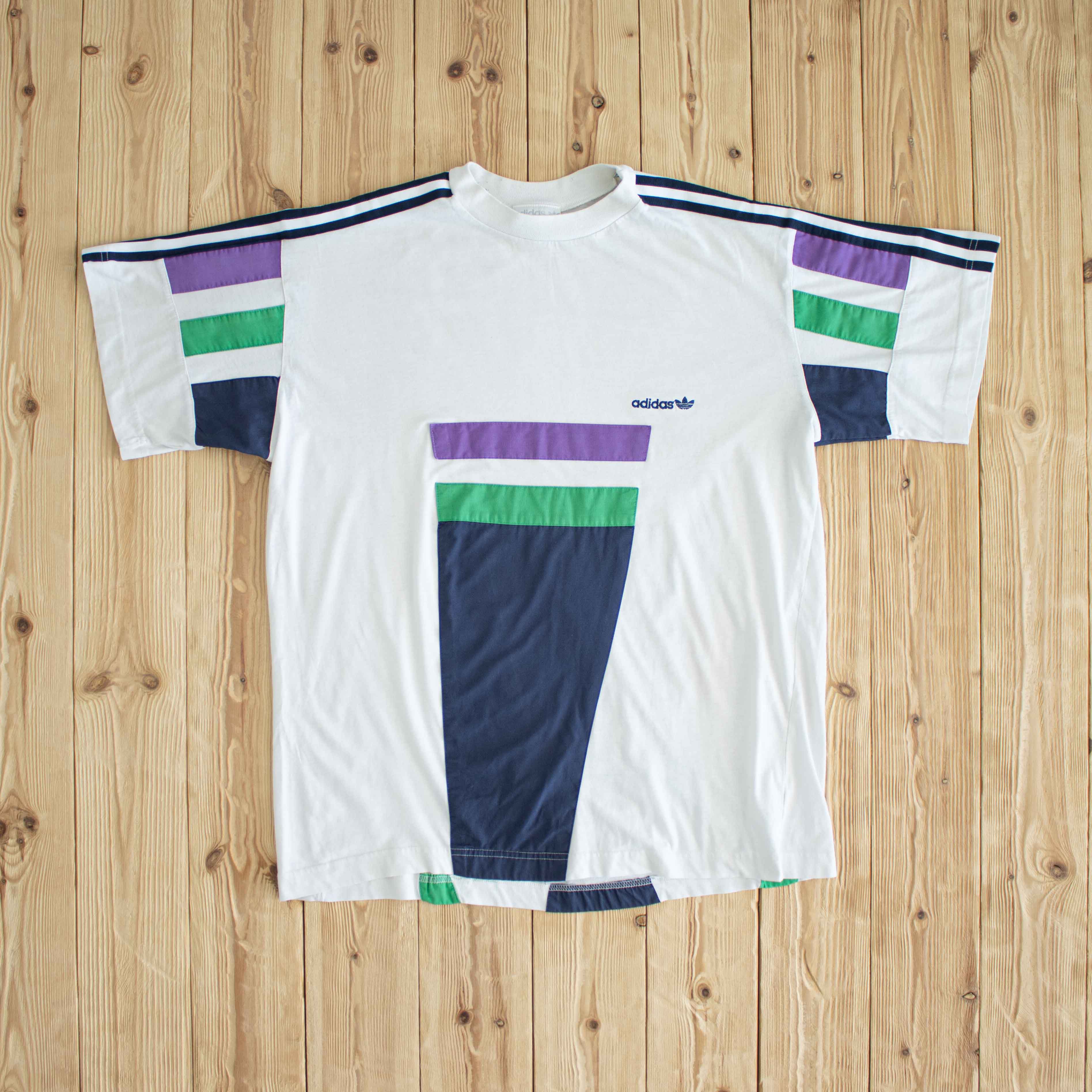 (M/L) Adidas Vintage Embroidered T-Shirt White