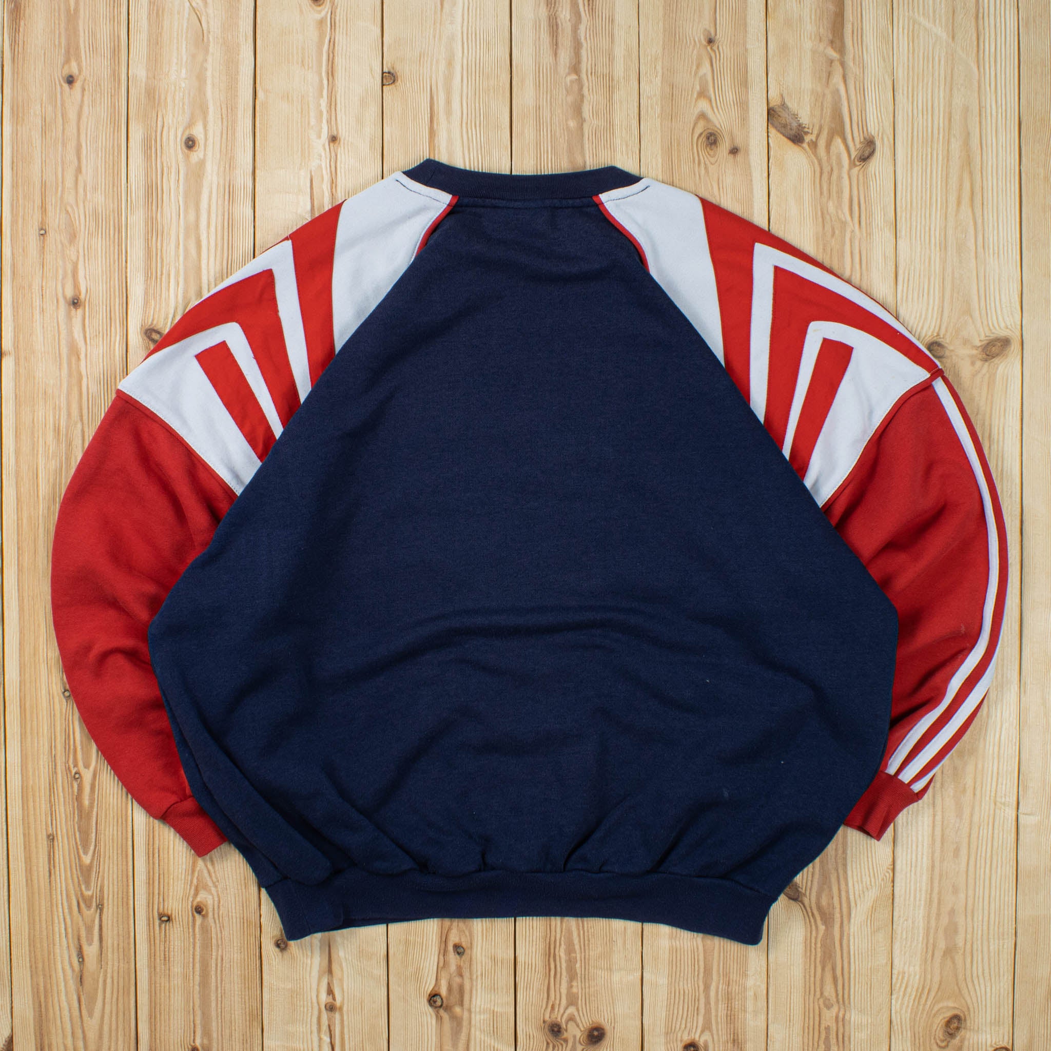(L) Vintage Adidas Embroidered Sweatshirt