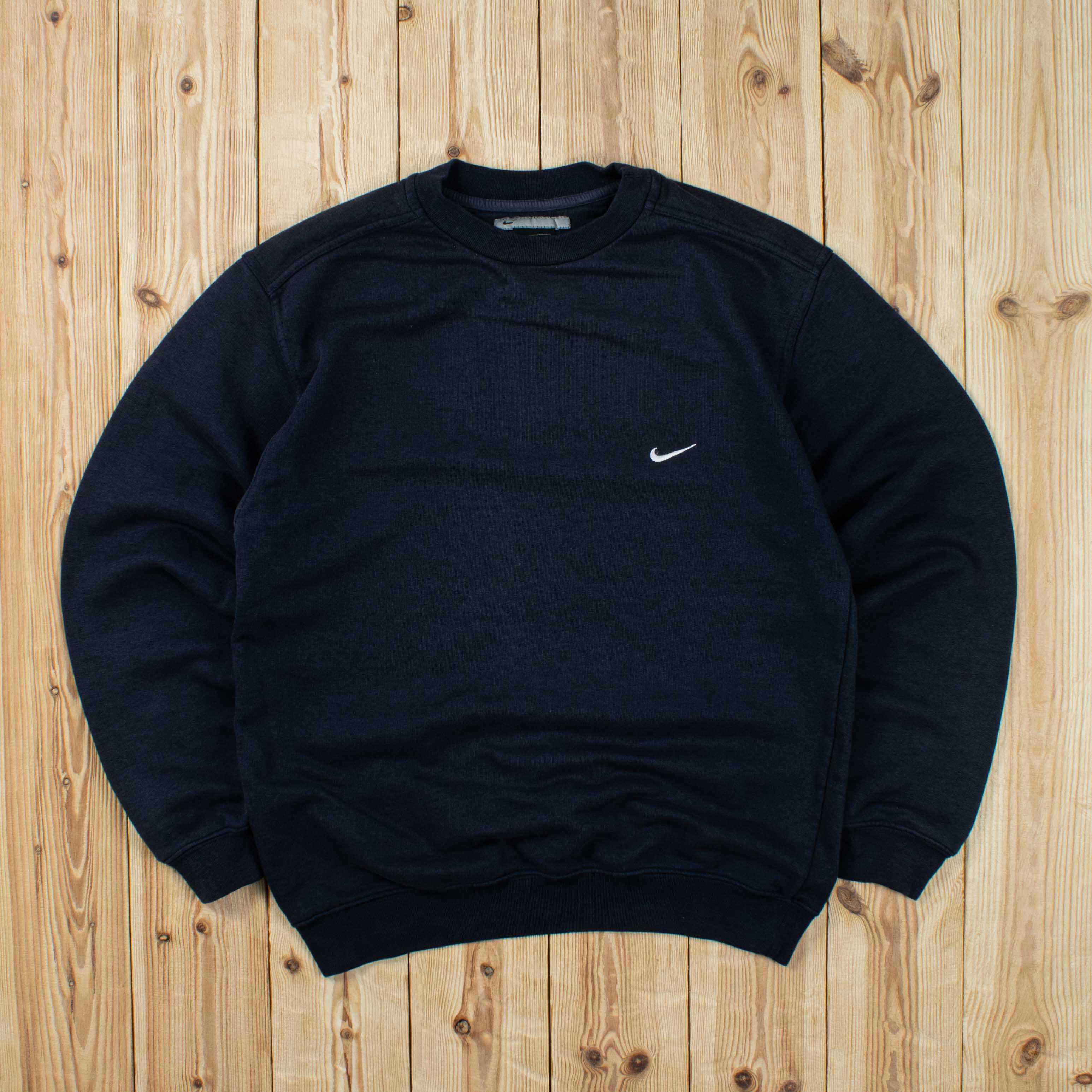 (S/M) Vintage Nike Essential Embroidered Sweatshirt