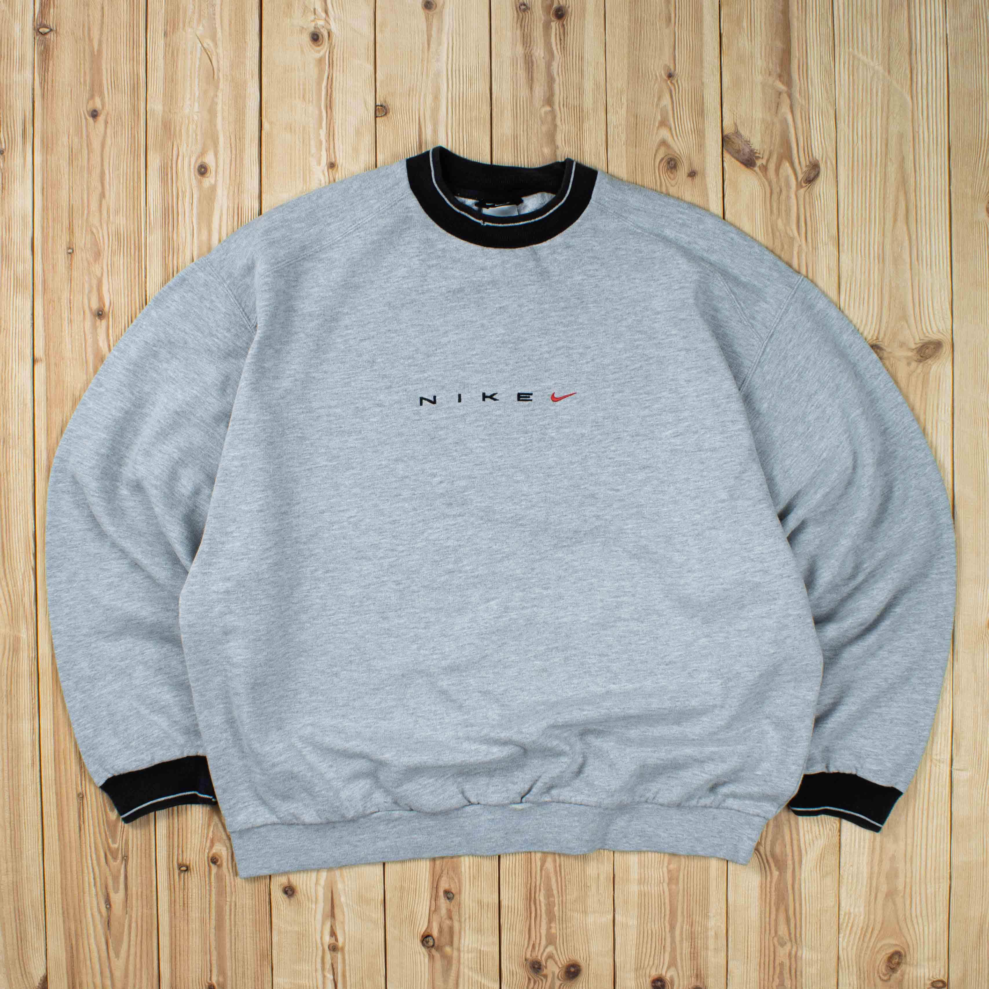 (L) Vintage Nike Spell Out Embroidered Sweatshirt