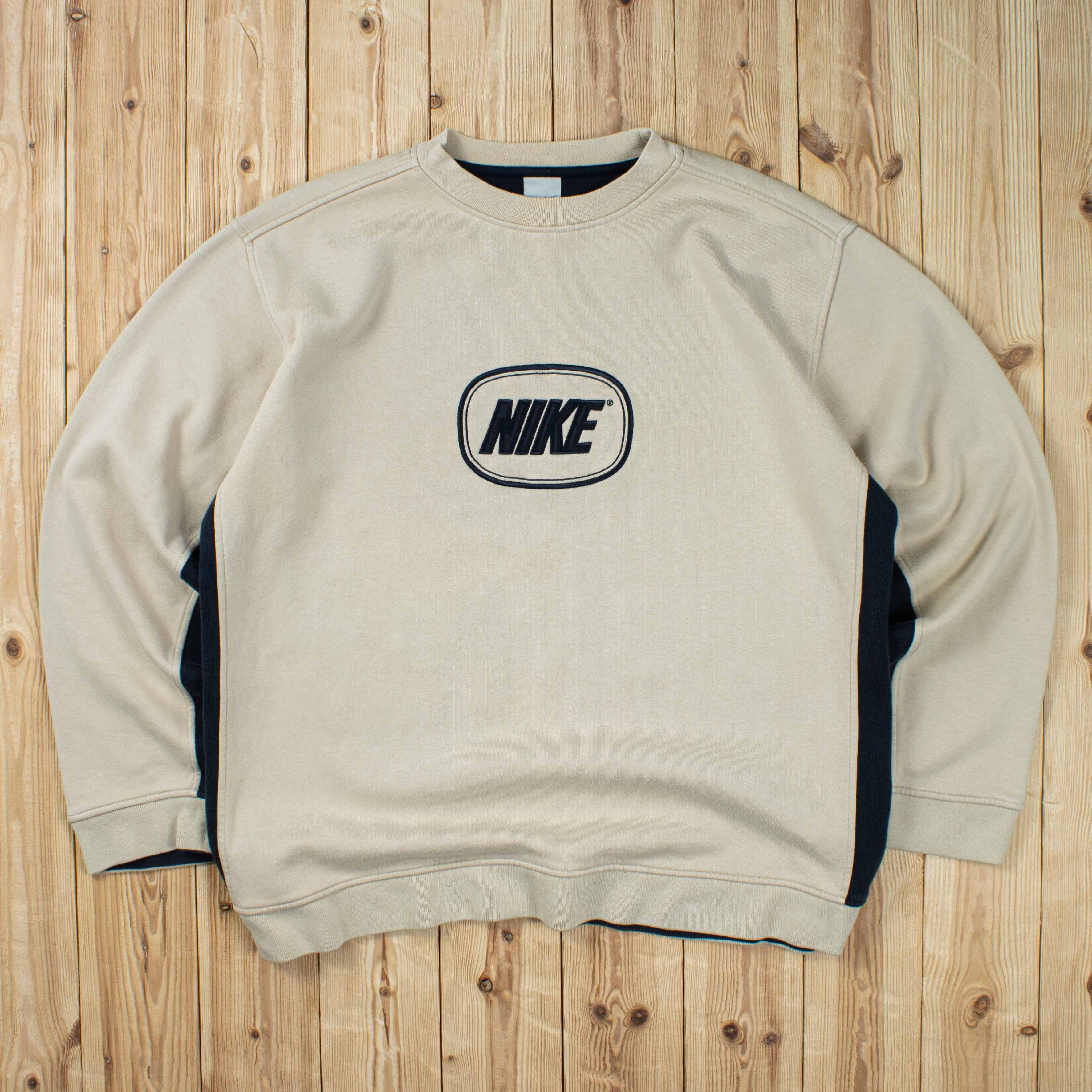 (XL) Vintage Nike Spell Out Embroidered Sweatshirt