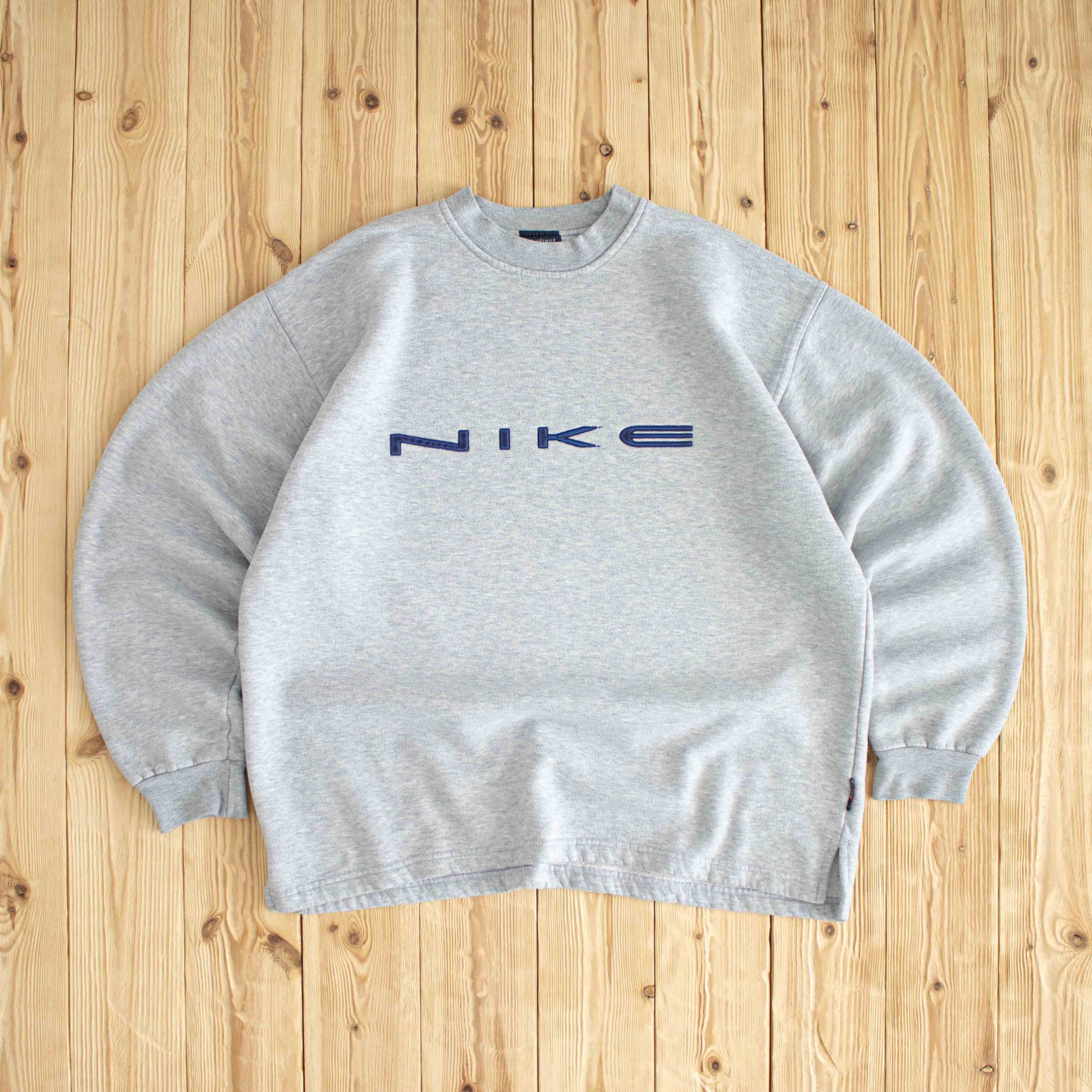 (L) Nike Spell Out Vintage Sweatshirt Gray