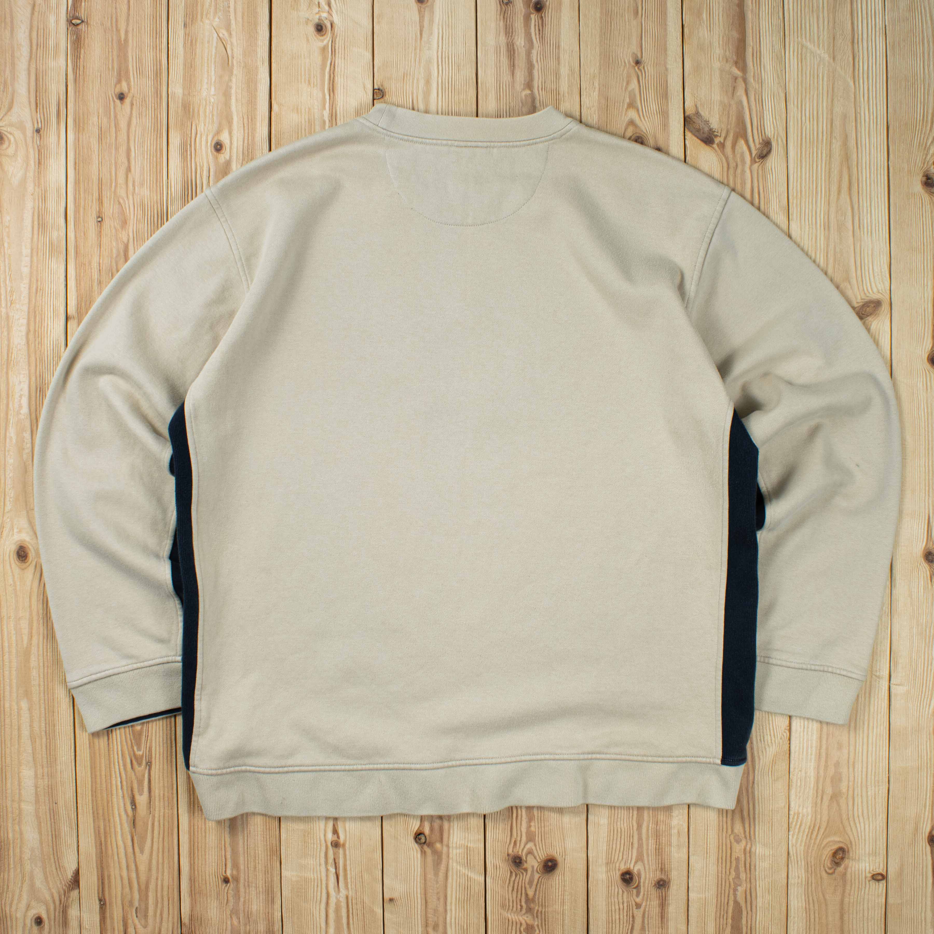 (XL) Vintage Nike Spell Out Embroidered Sweatshirt