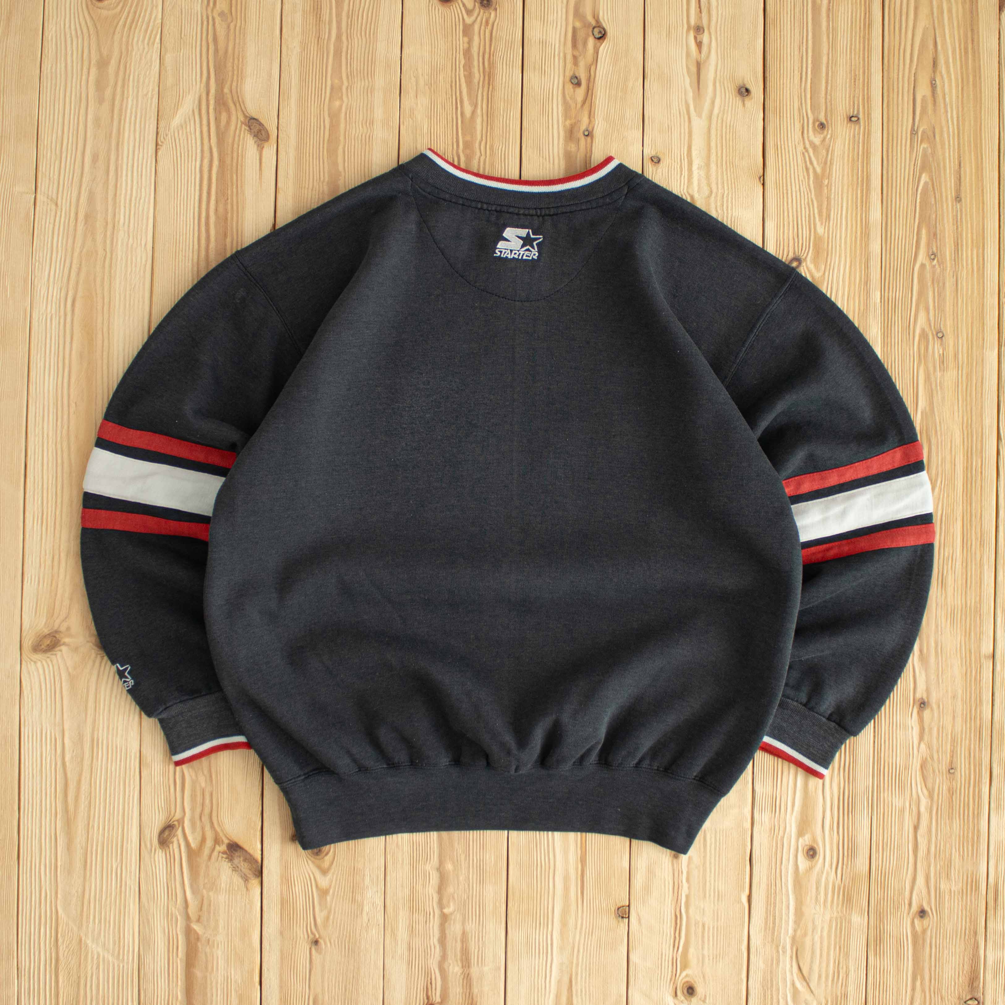 (S/M) Starter Chicago Bulls Vintage Embroidered Sweatshirt Black