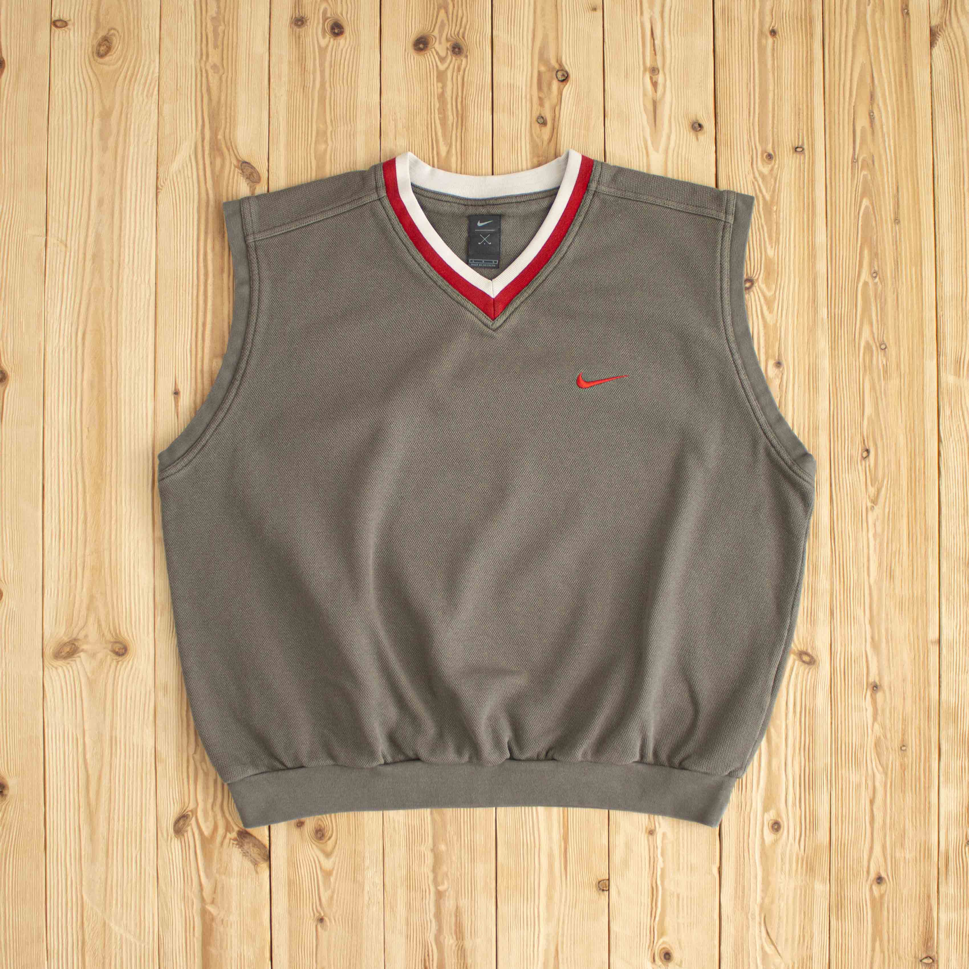 (L) Nike Vintage Embroidered Vest Beige