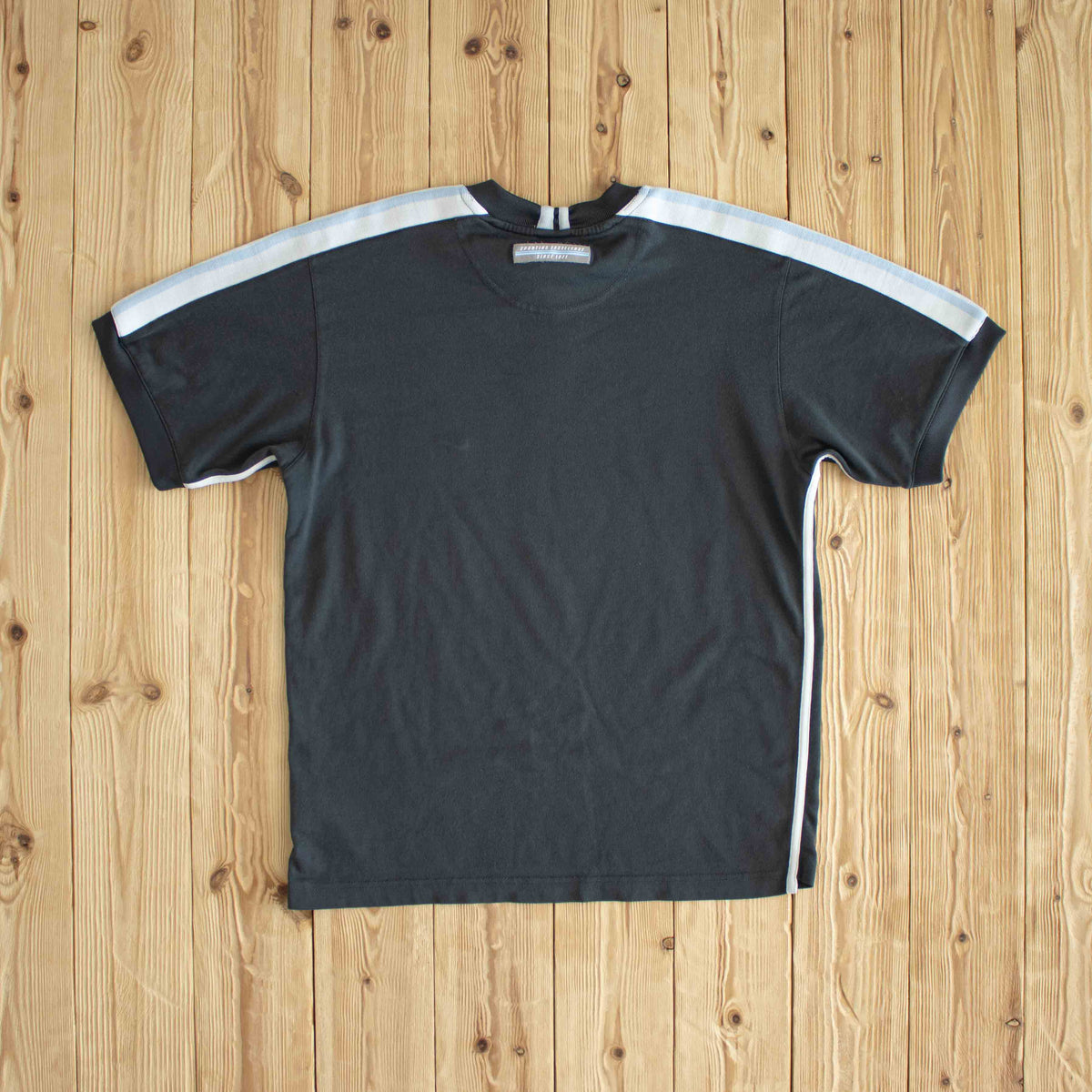(M) Nike Vintage Embroidered T-Shirt Gray