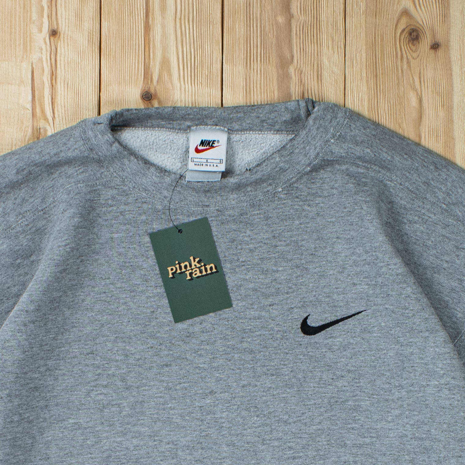 (L) Vintage Nike Essential Embroidered Sweatshirt