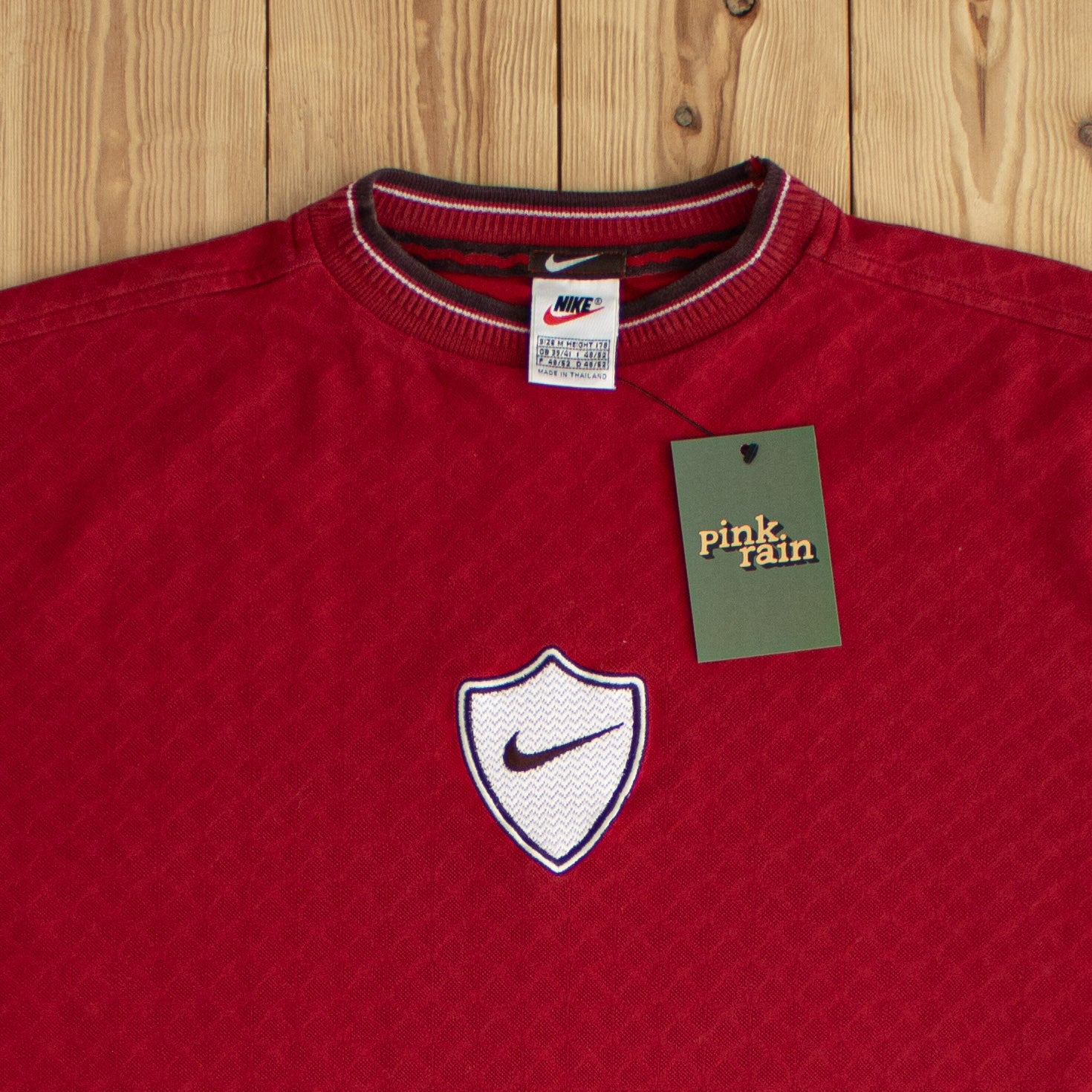 (M/L) Nike Swoosh Vintage Embroidered T-Shirt Red