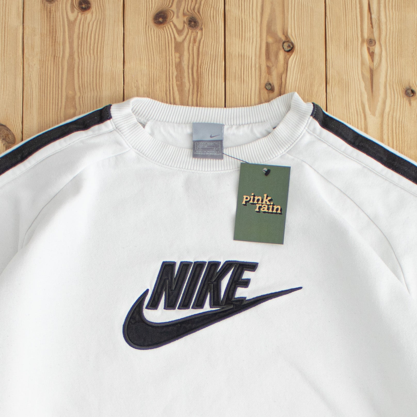 (L/XL) Nike Logo Vintage Embroidered Sweatshirt White