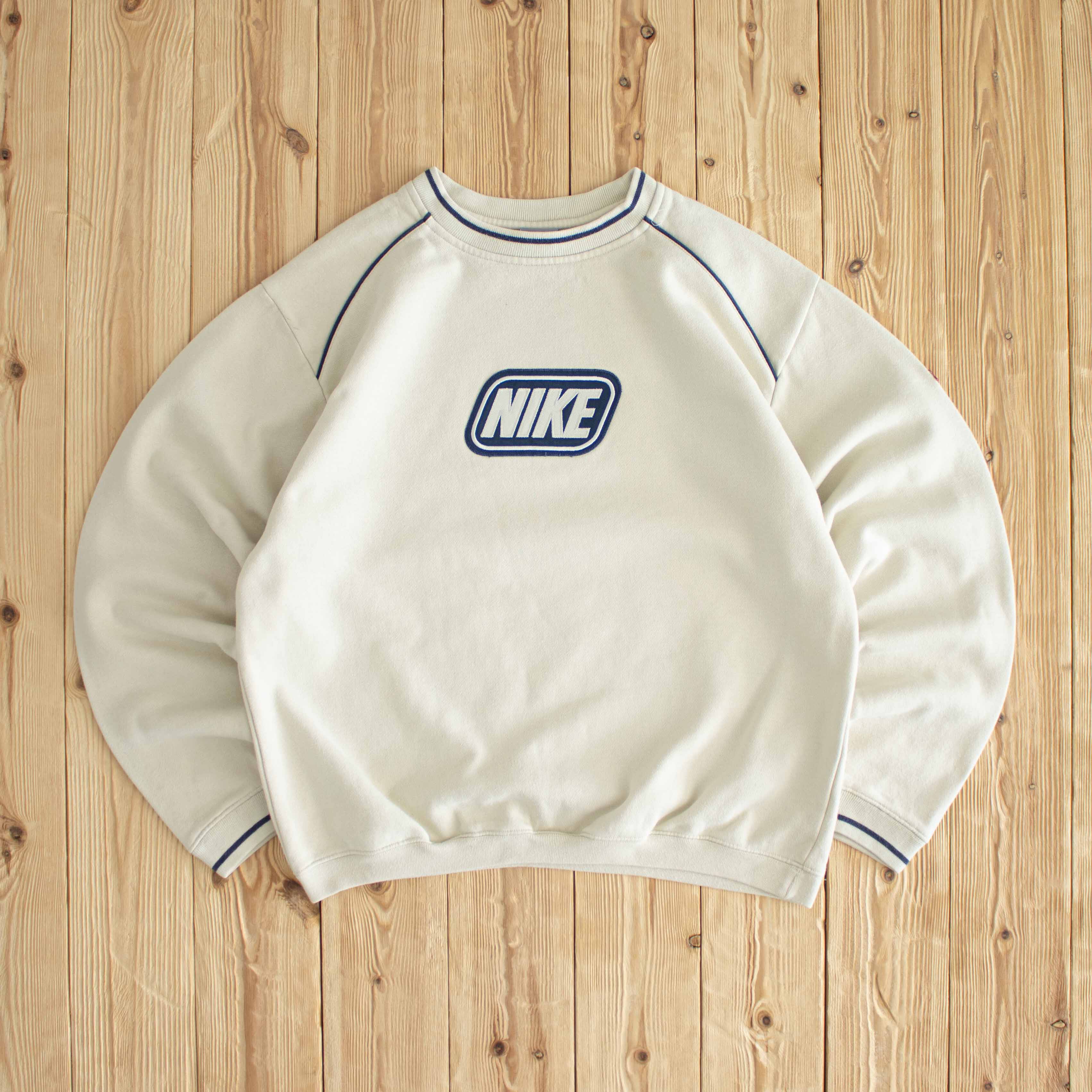 (M) Nike Spell Out Vintage Embroidered Sweatshirt Beige