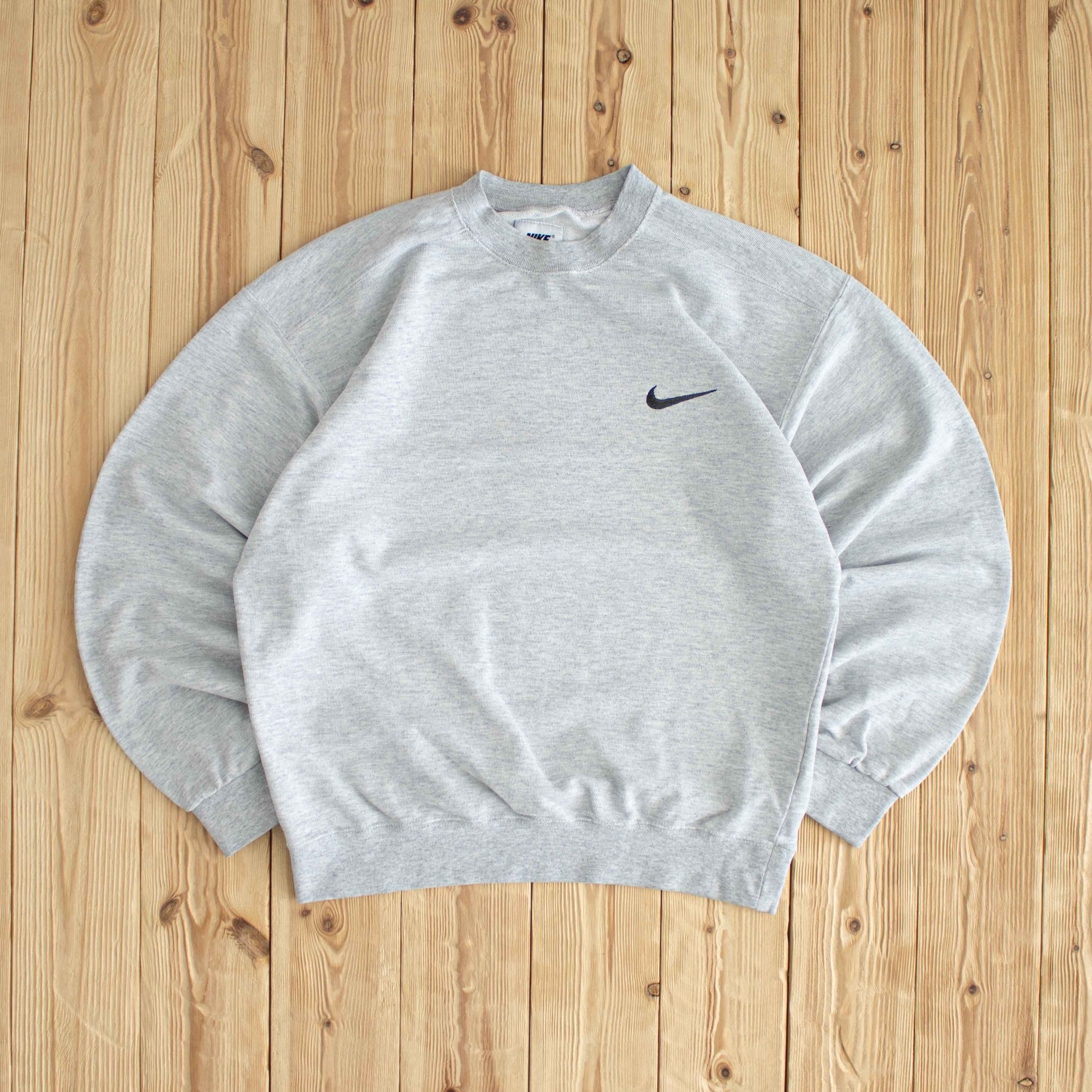 (S) Nike Vintage Essential Embroidered Sweatshirt Gray