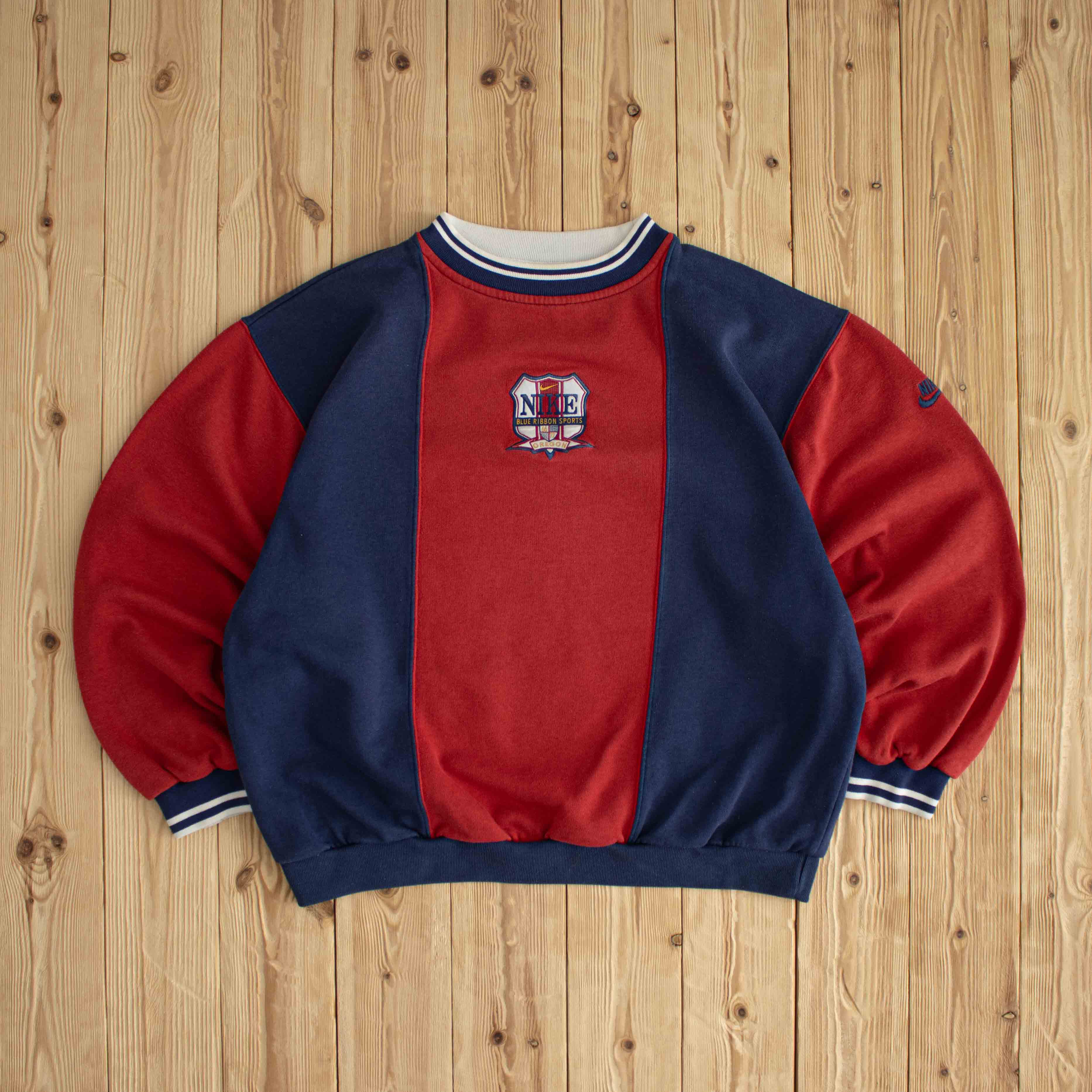 (L) Nike Blue Ribbon Sports Vintage Embroidered Sweatshirt Blue