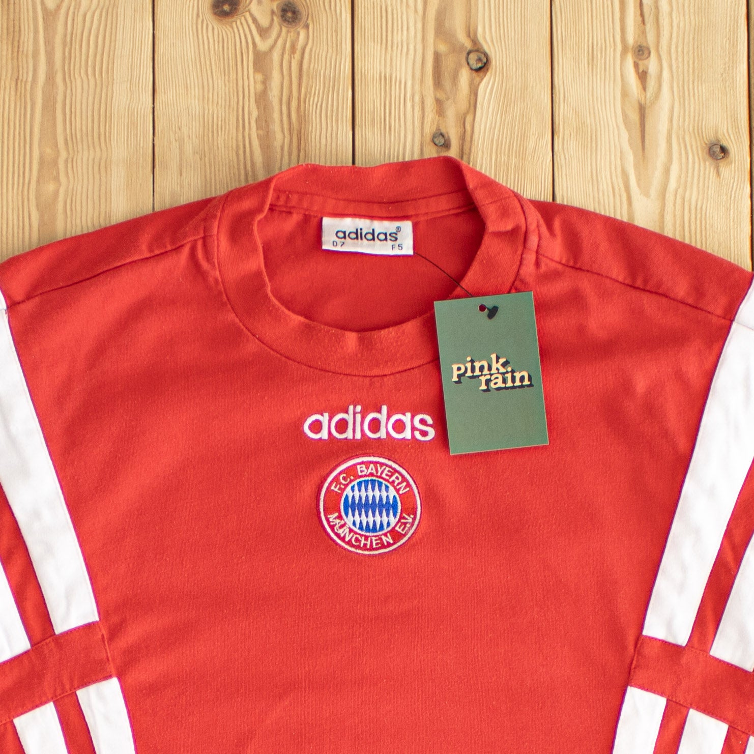 (L) Adidas Bayern F.C. Vintage Embroidered T-Shirt Red