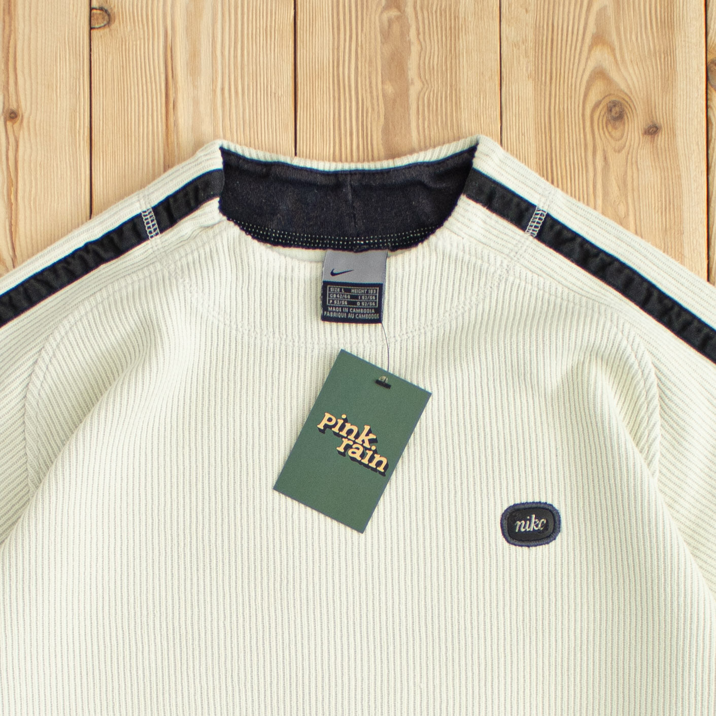 (M) Vintage Nike Essential Embroidered Sweatshirt