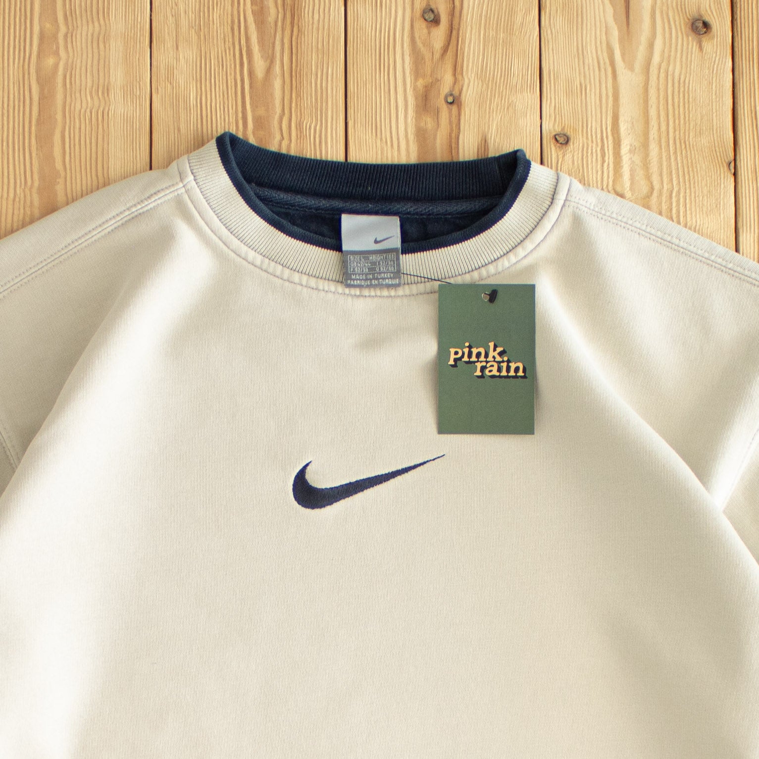 (M) Nike Swoosh Vintage Embroidered Sweatshirt Beige