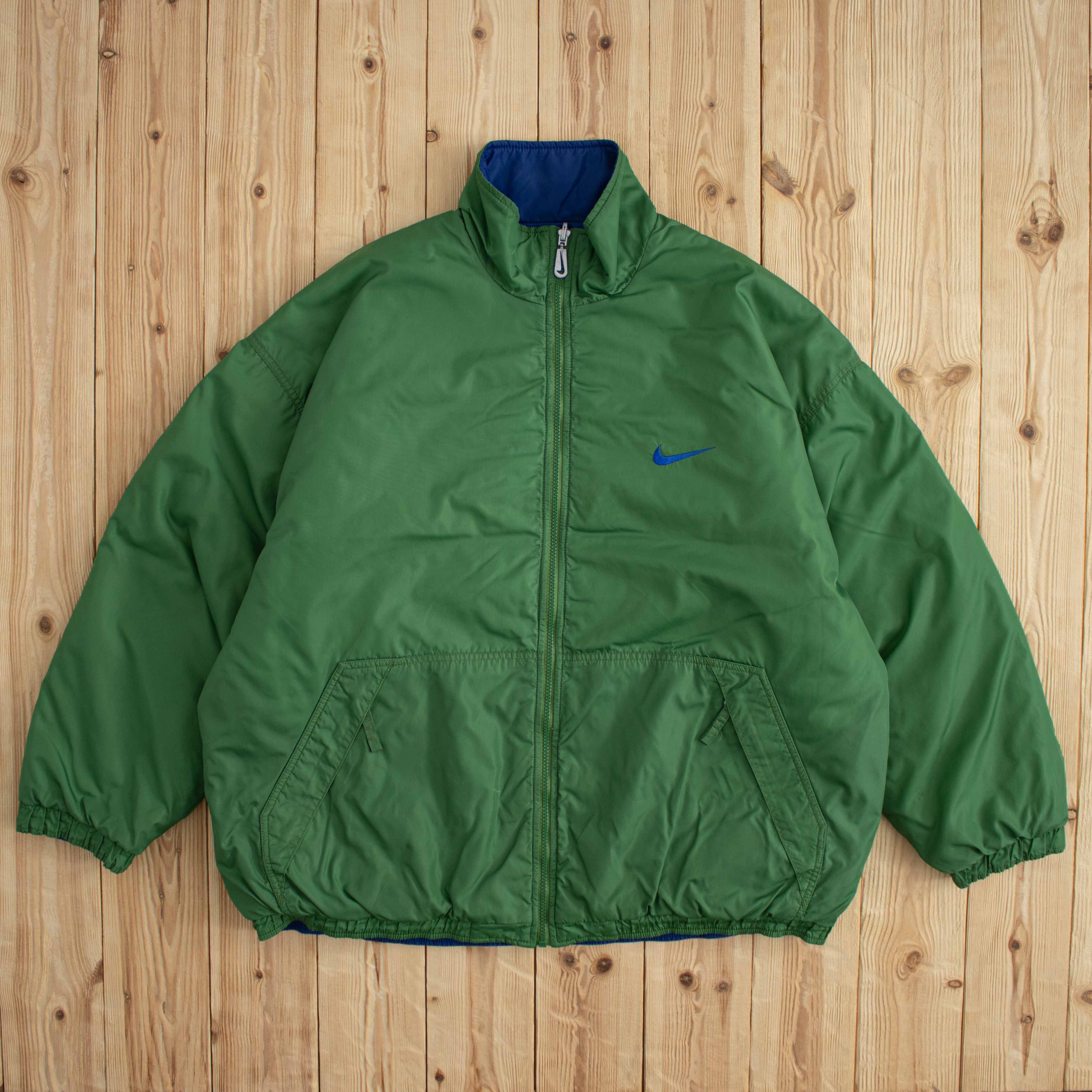 (L) Vintage Nike Embroidered Reversible Puffer Jacket