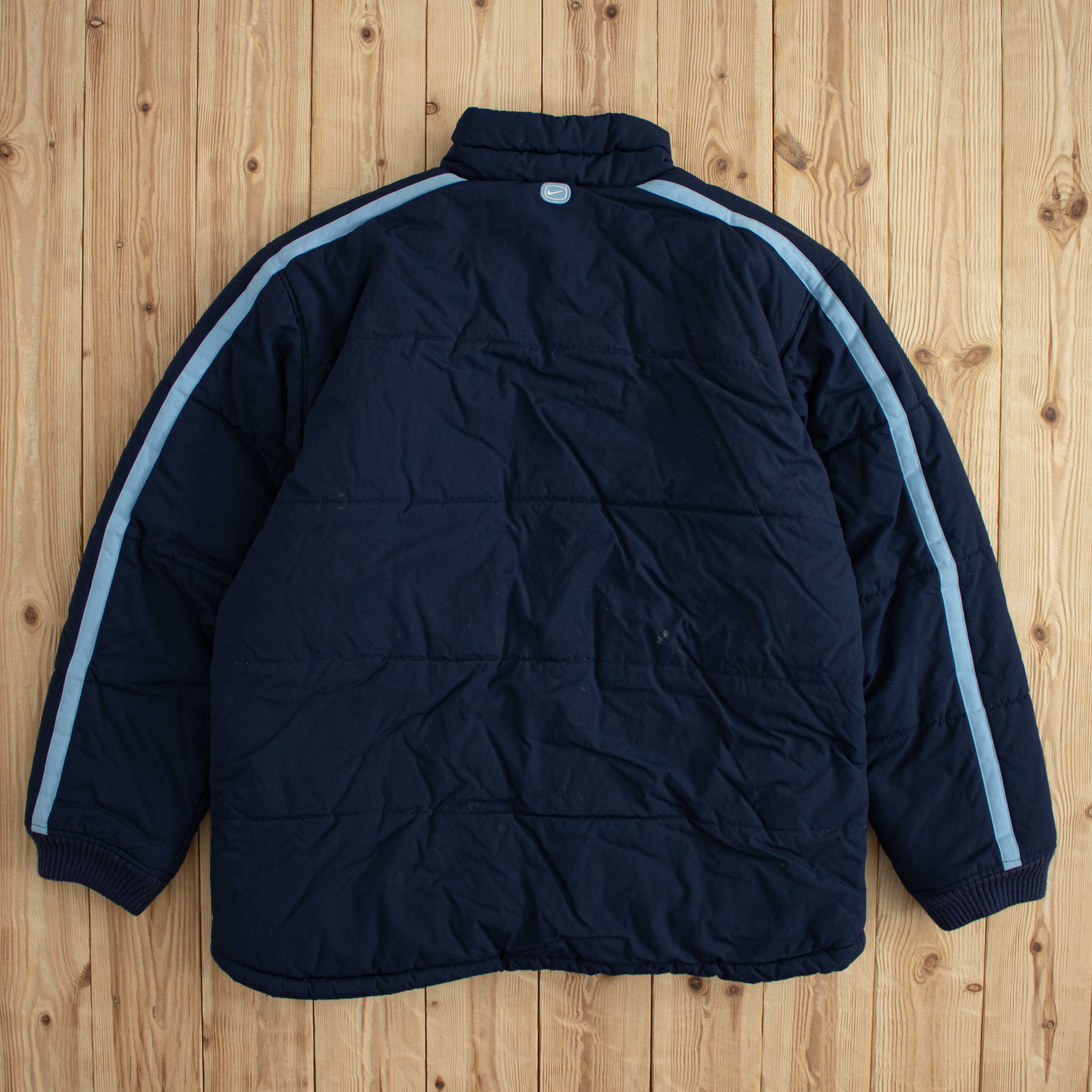(L) Vintage Nike Athletic Super Heavy Embroidered Puffer Jacket