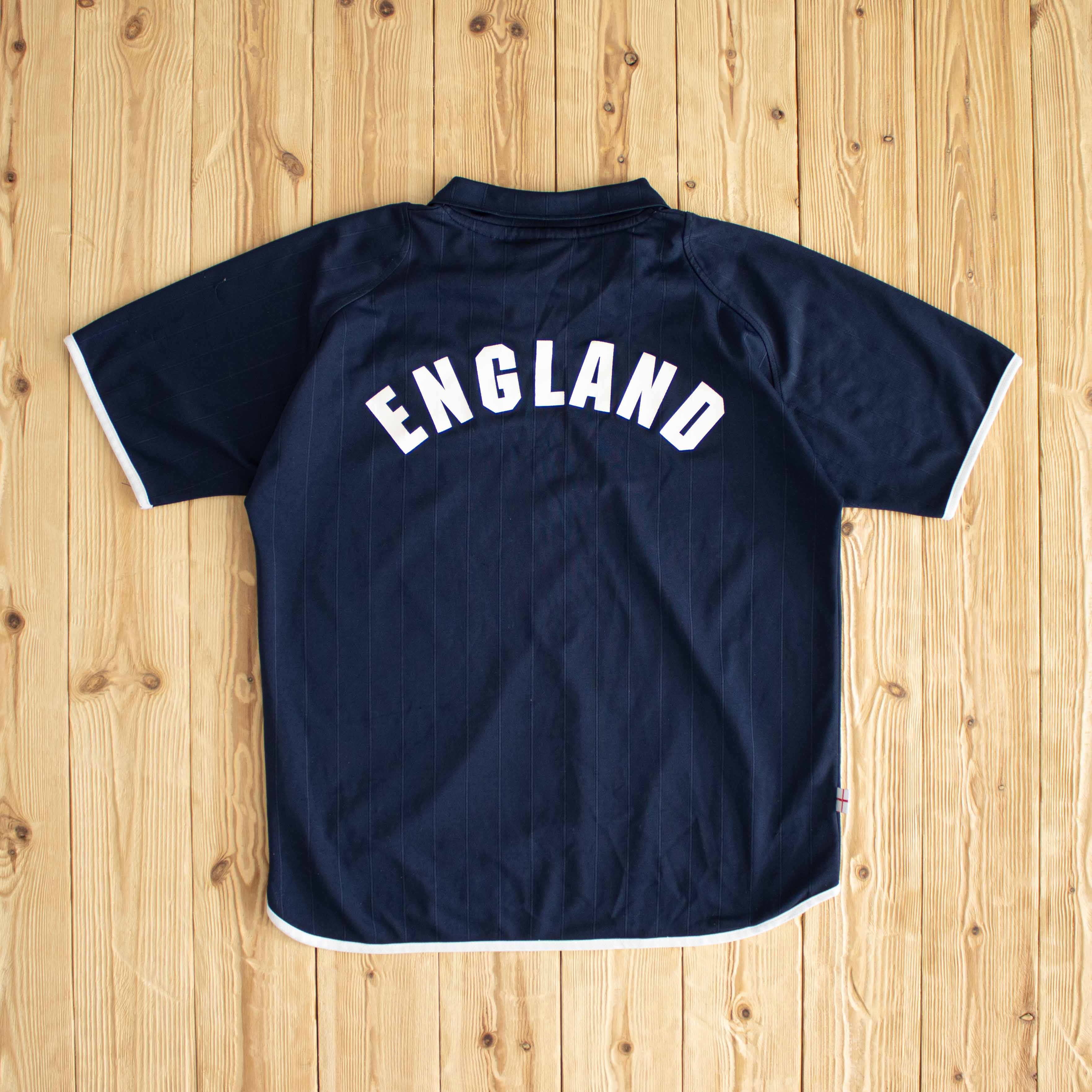 (M) Umbro England Vintage Embroidered T-Shirt Blue