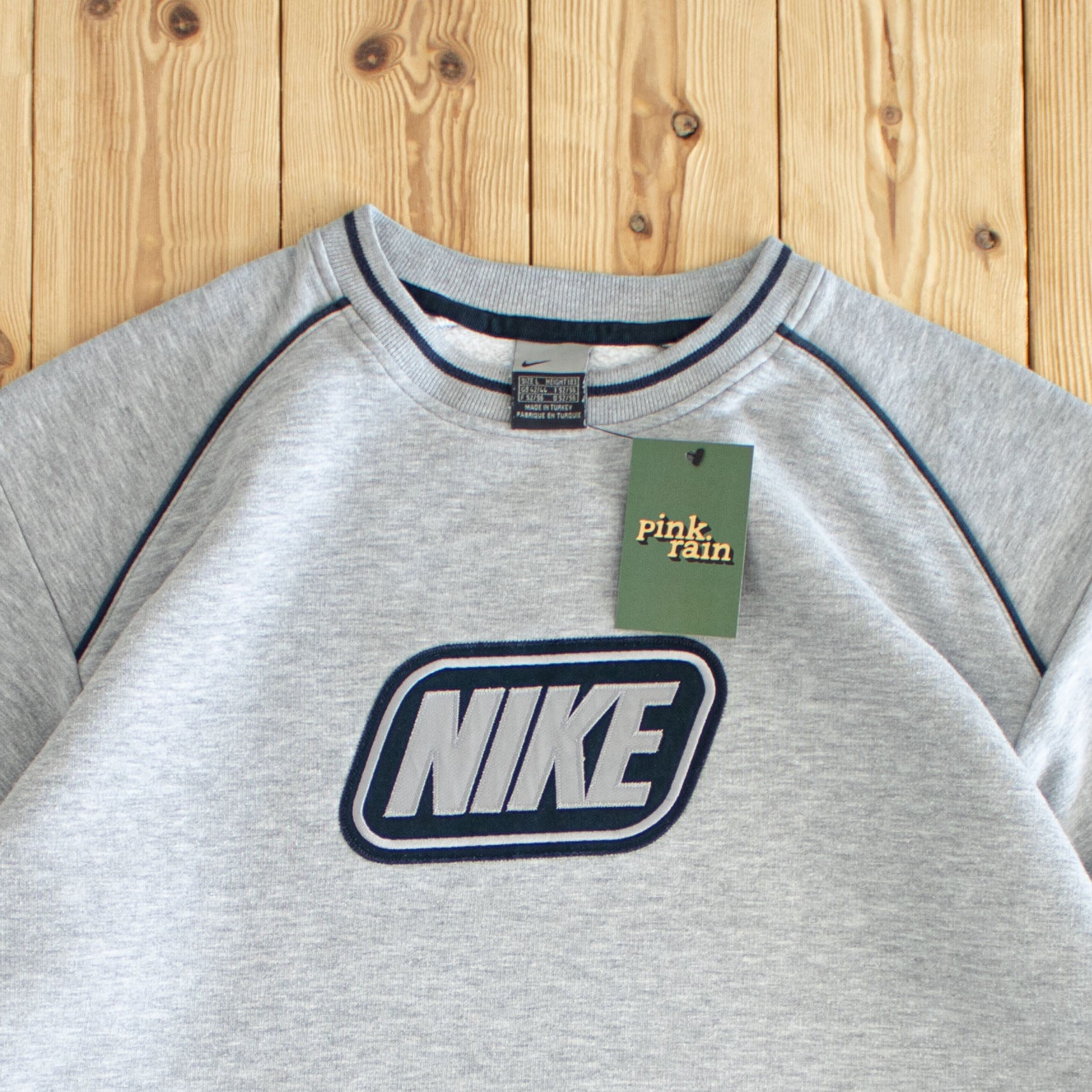 (L) Nike Spell Out Vintage Embroidered Sweatshirt Gray