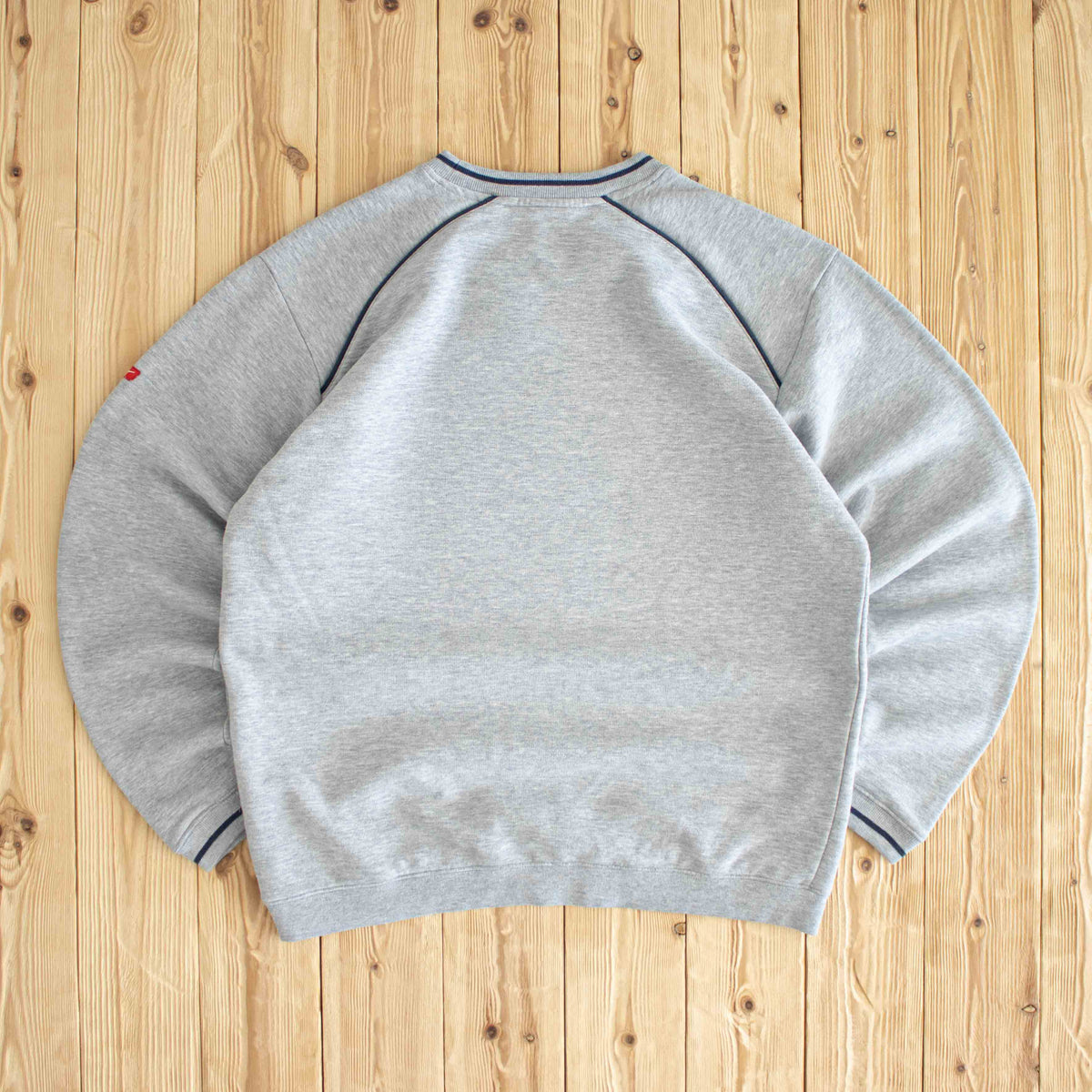 (L) Nike Spell Out Vintage Embroidered Sweatshirt Gray