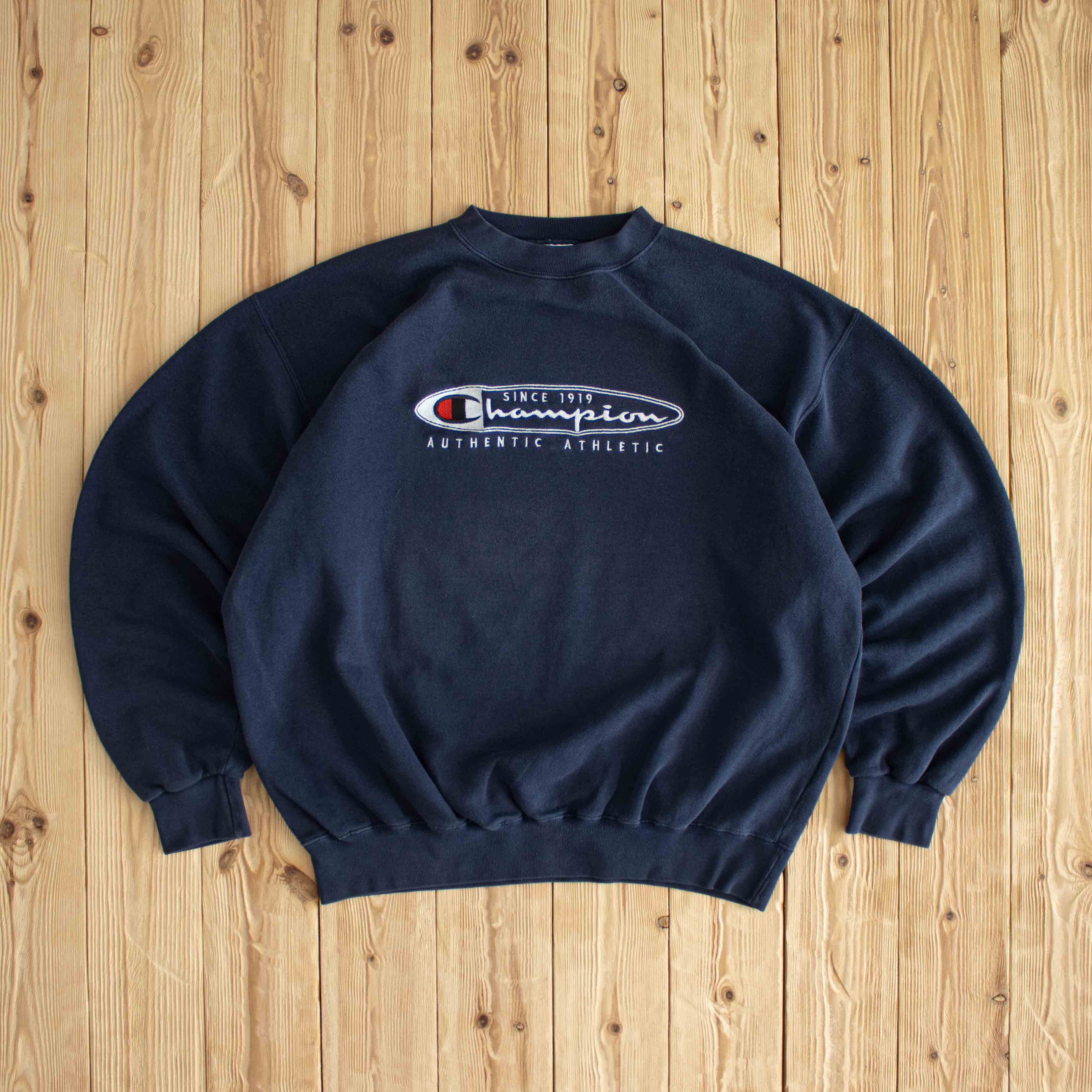 (L/XL) Champion Authentic Athletic Vintage Embroidered Sweatshirt Blue