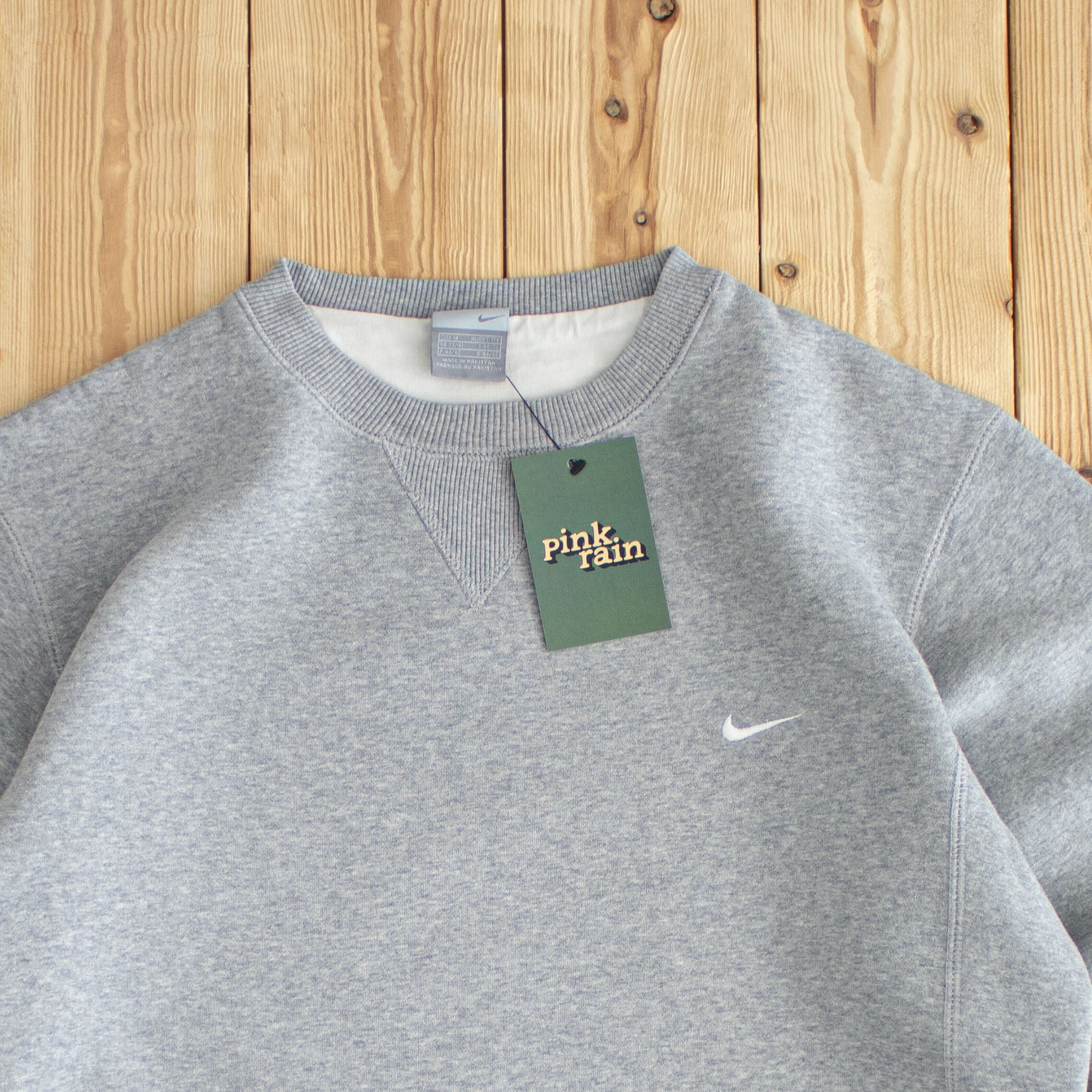 (M) Nike Vintage Essential Embroidered Sweatshirt Gray