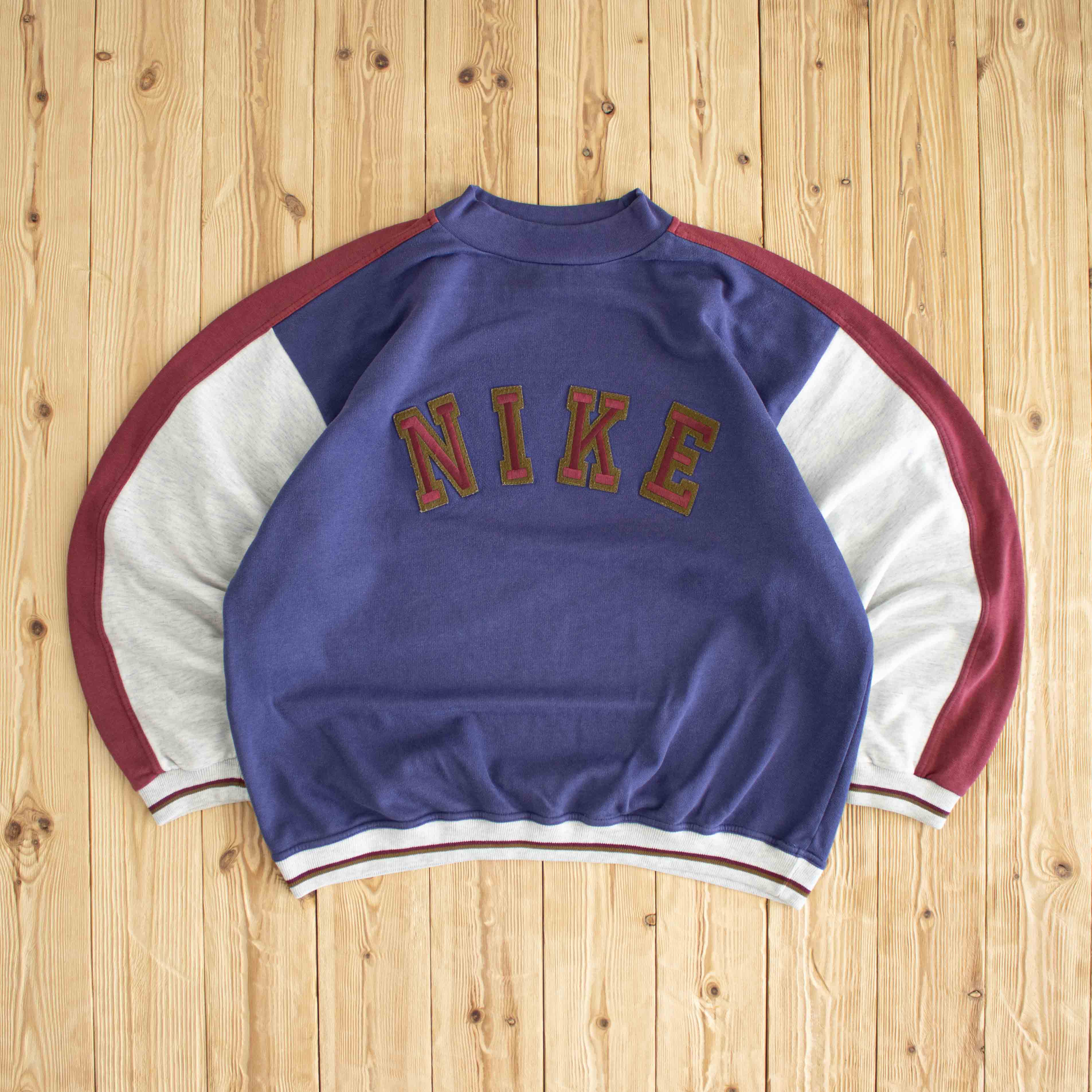 (L/XL) Nike Spell Out Vintage Embroidered Sweatshirt Blue