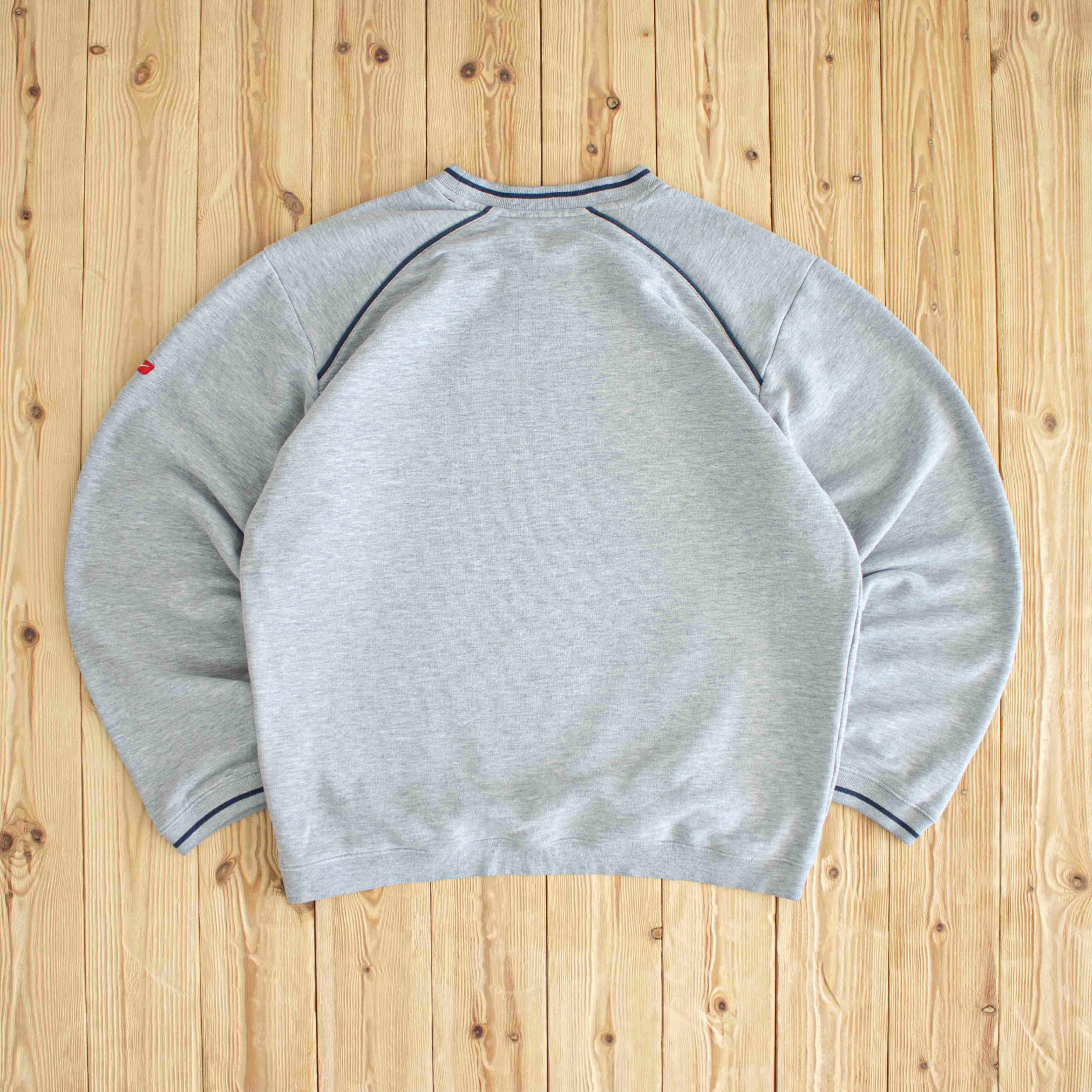 (L) Nike Spell Out Vintage Embroidered Sweatshirt Gray