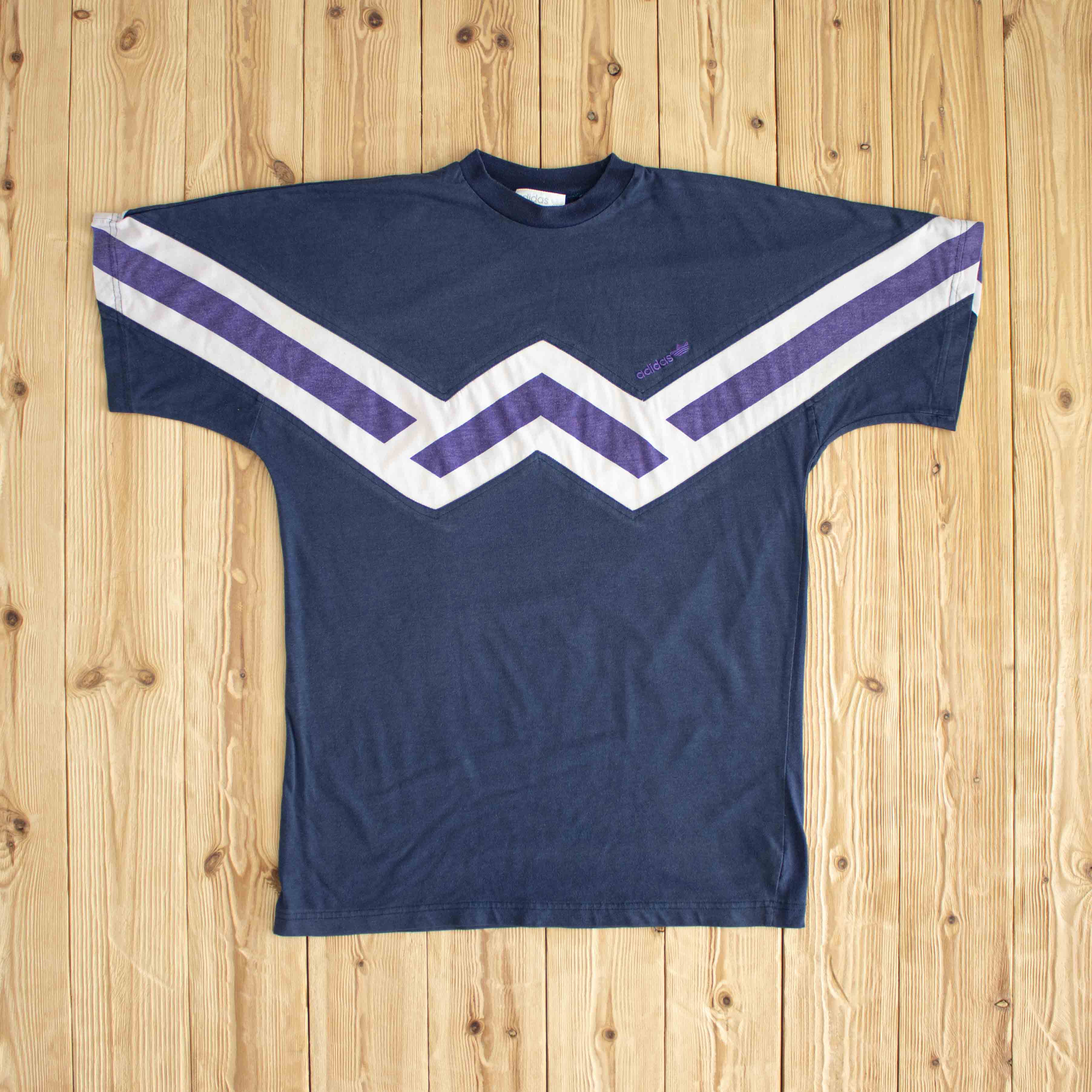 (M) Adidas Vintage Embroidered T-Shirt Purple Blue