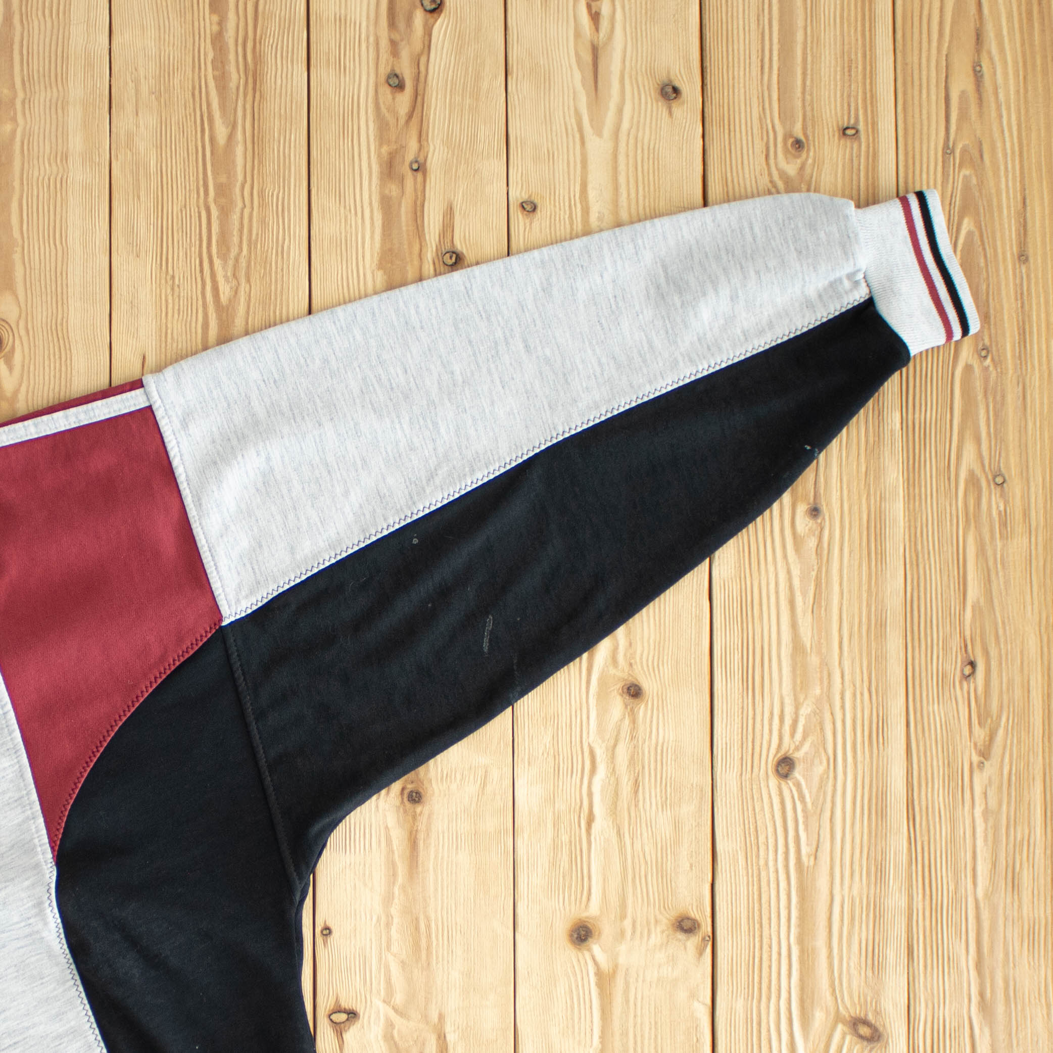 (L) Adidas Trademark Vintage Embroidered Sweatshirt Gray