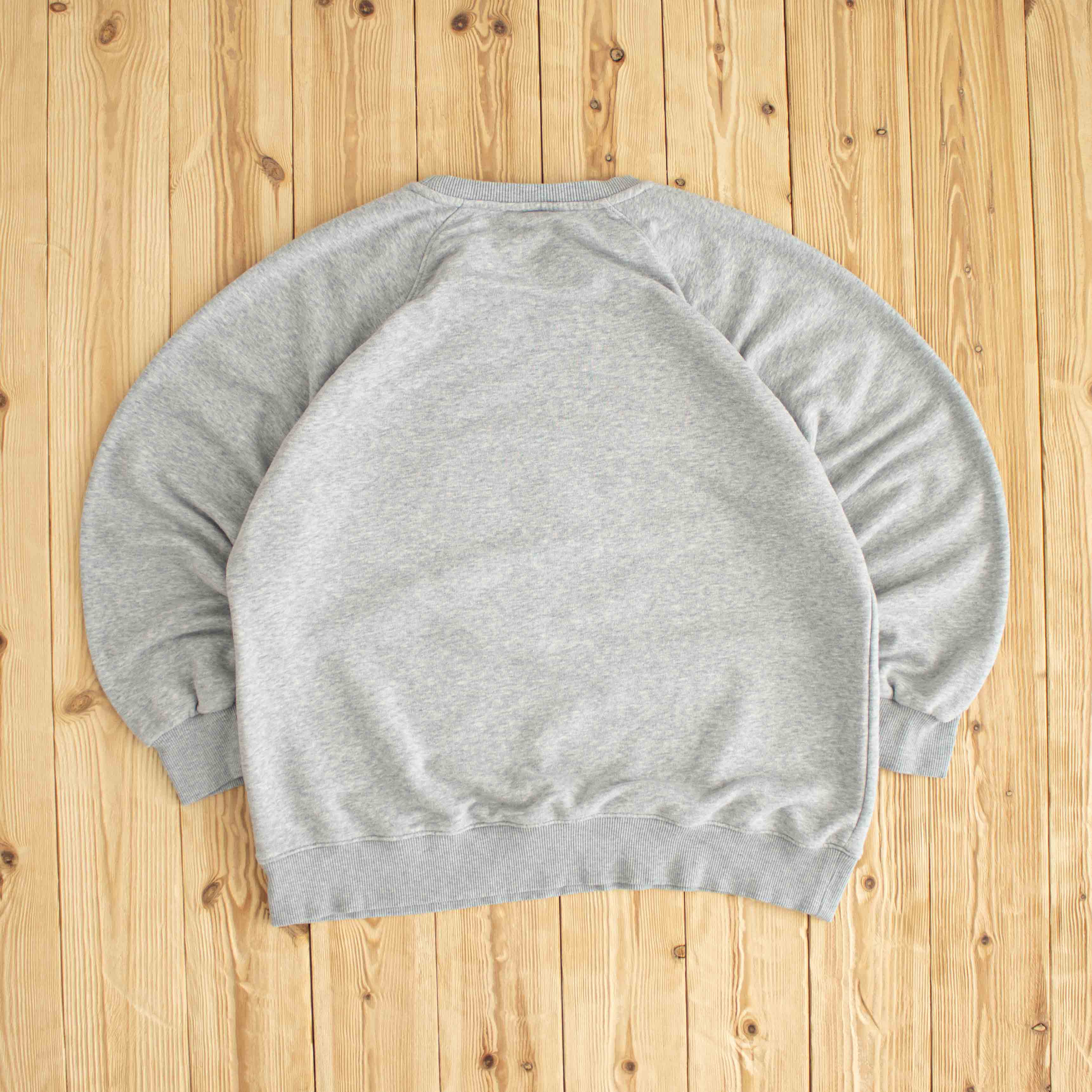 (L) Tommy Hilfiger New York Embroidered Sweatshirt Gray