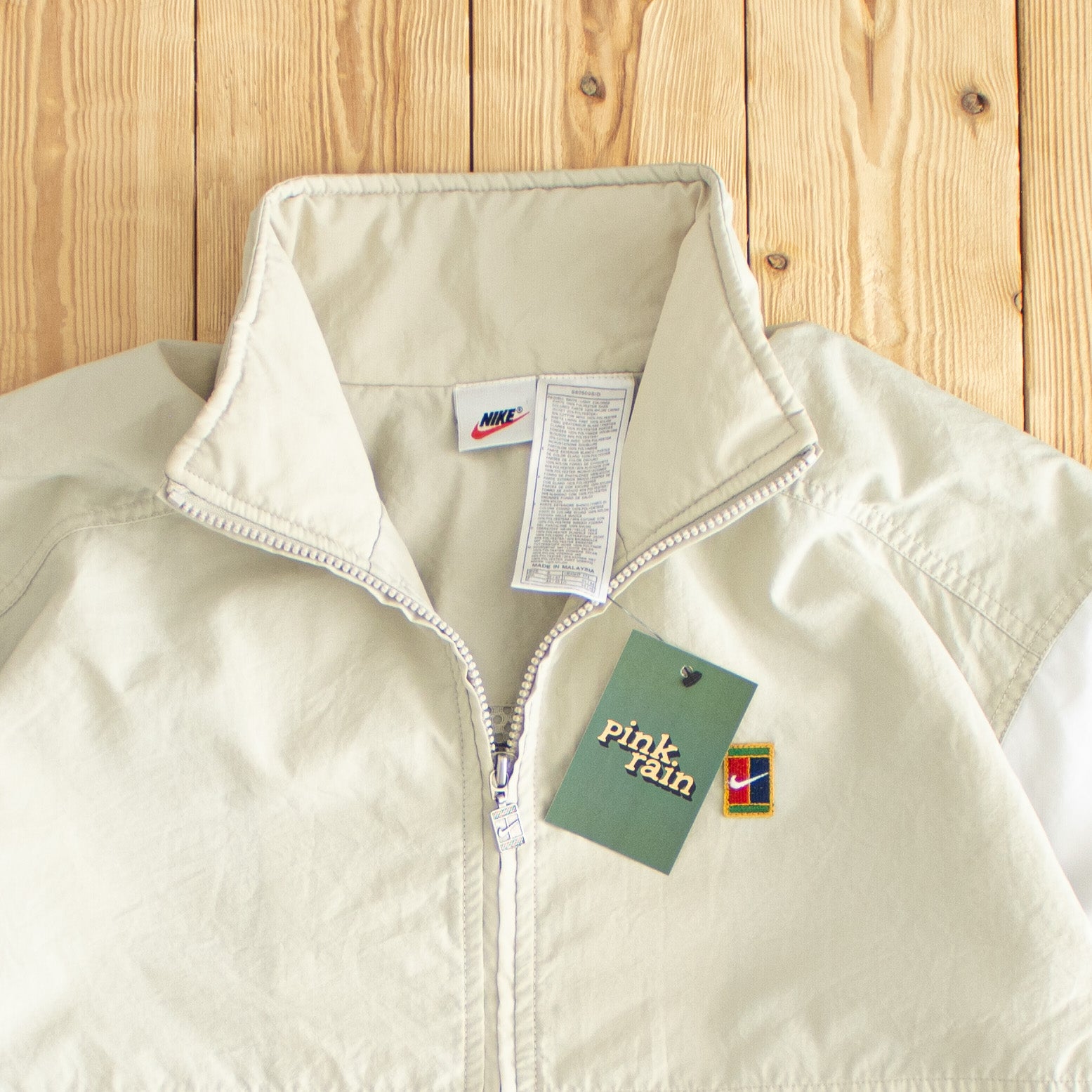 (M) Nike Vintage Essential Embroidered Jacket Beige
