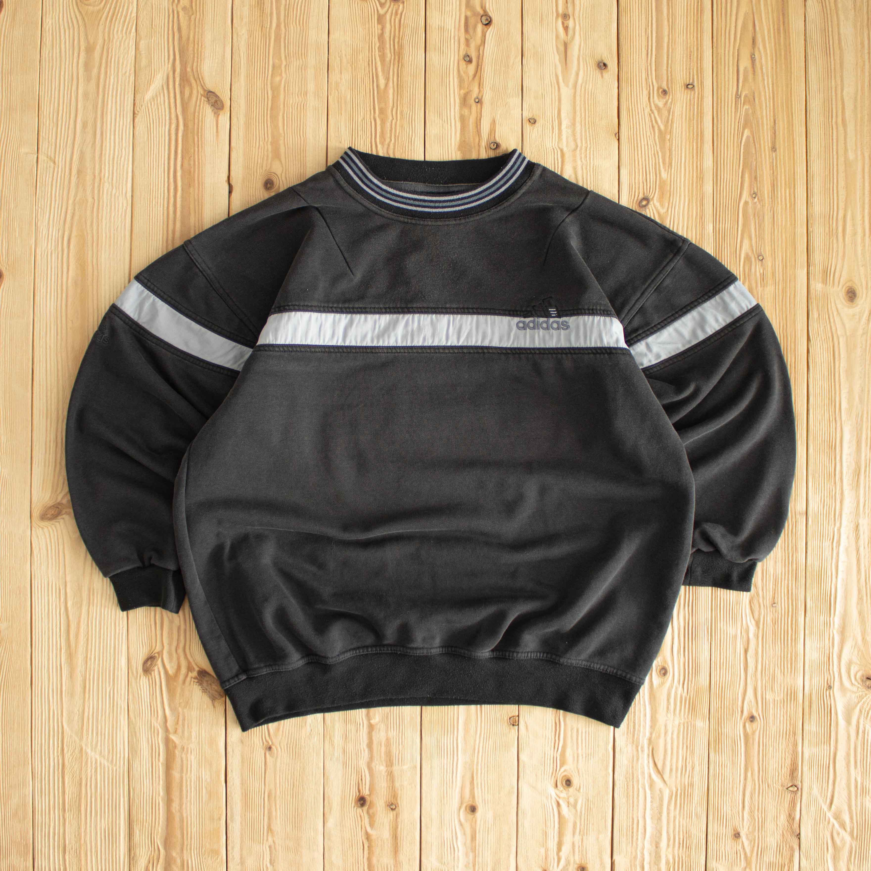 (M) Adidas Vintage Back Logo Embroidered Sweatshirt Gray
