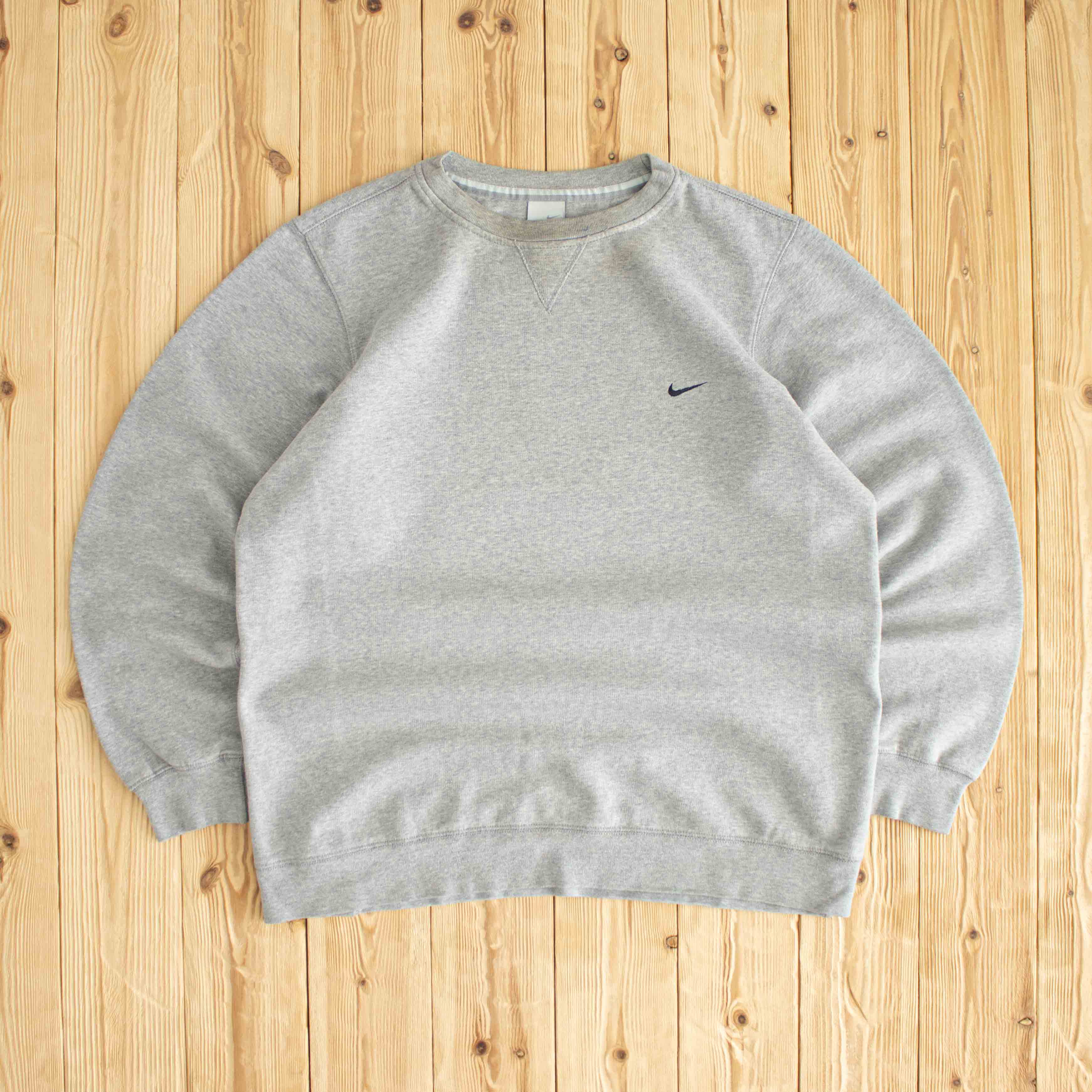 (M/L) Nike Vintage Essential Embroidered Sweatshirt Gray