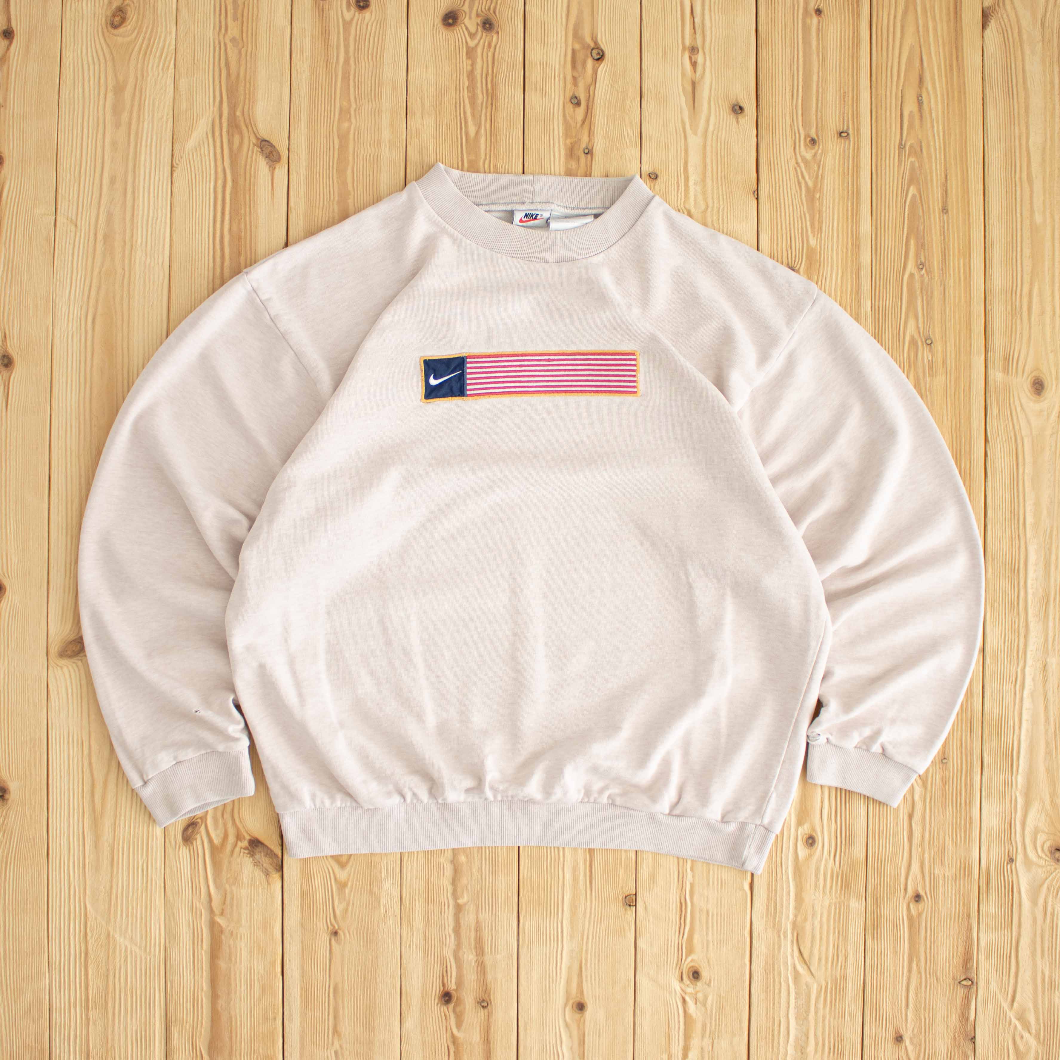 (M) Nike USA Vintage Embroidered Sweatshirt Pink