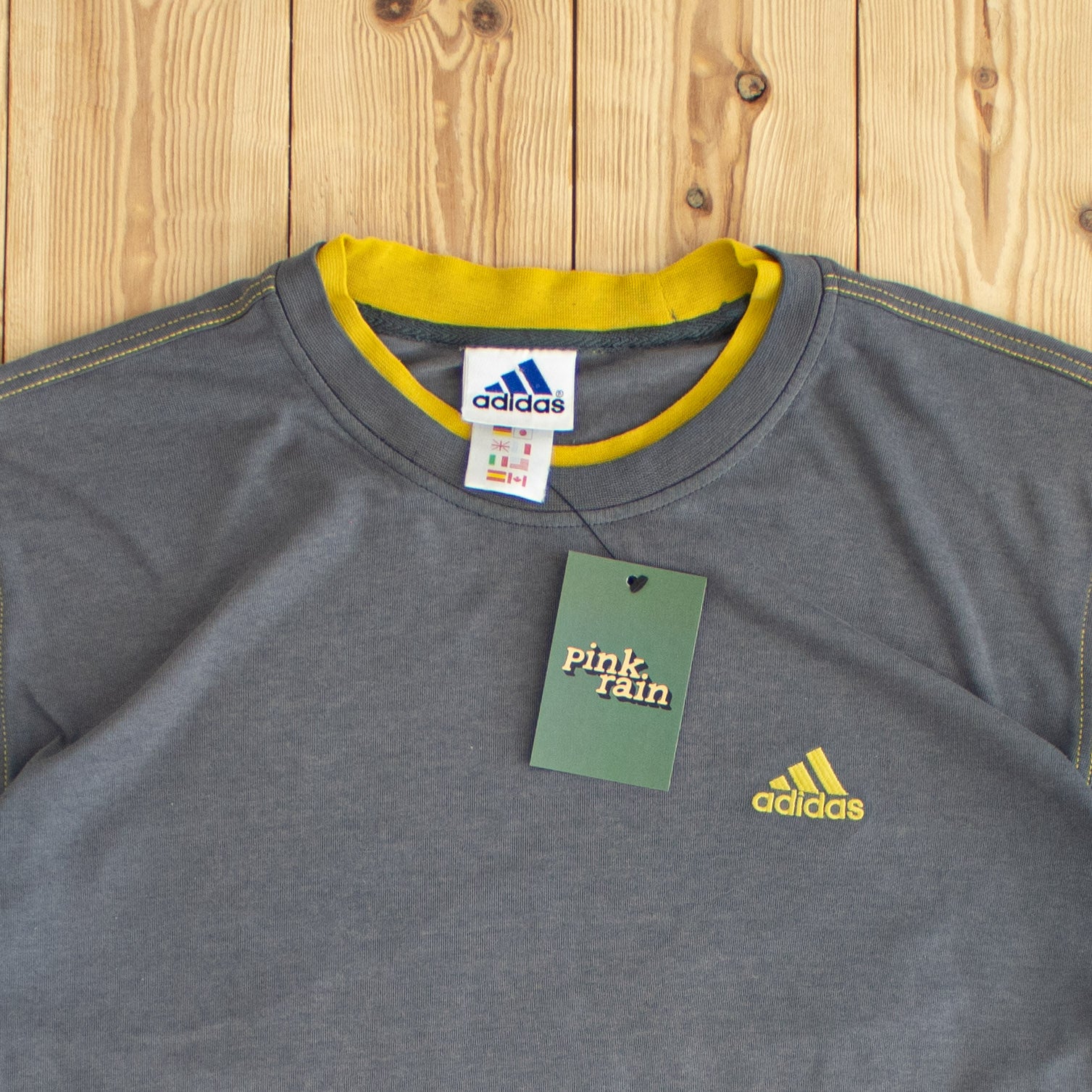 (L) Adidas Vintage Essential Embroidered T-Shirt Gray