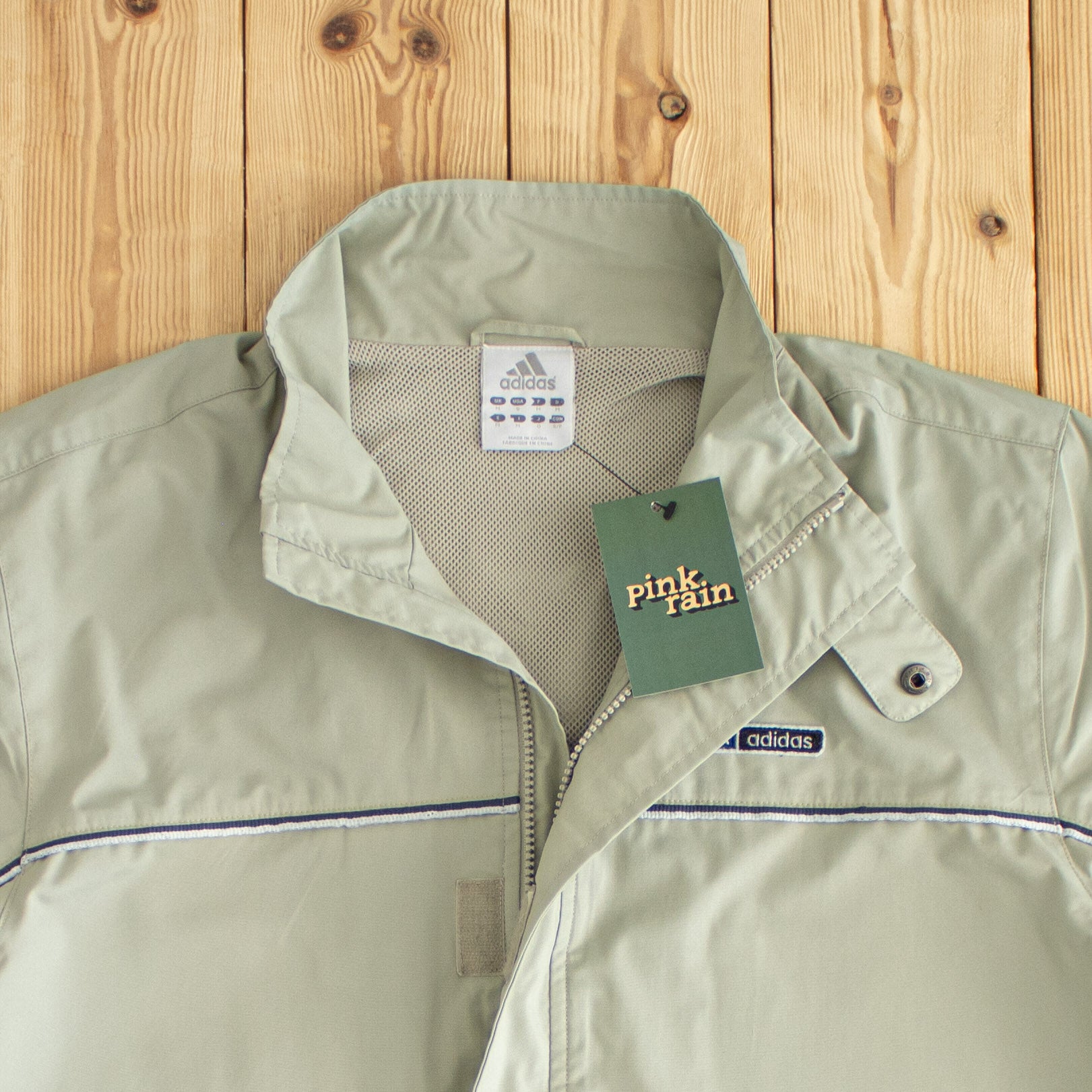 (M) Adidas Vintage Embroidered Jacket Beige