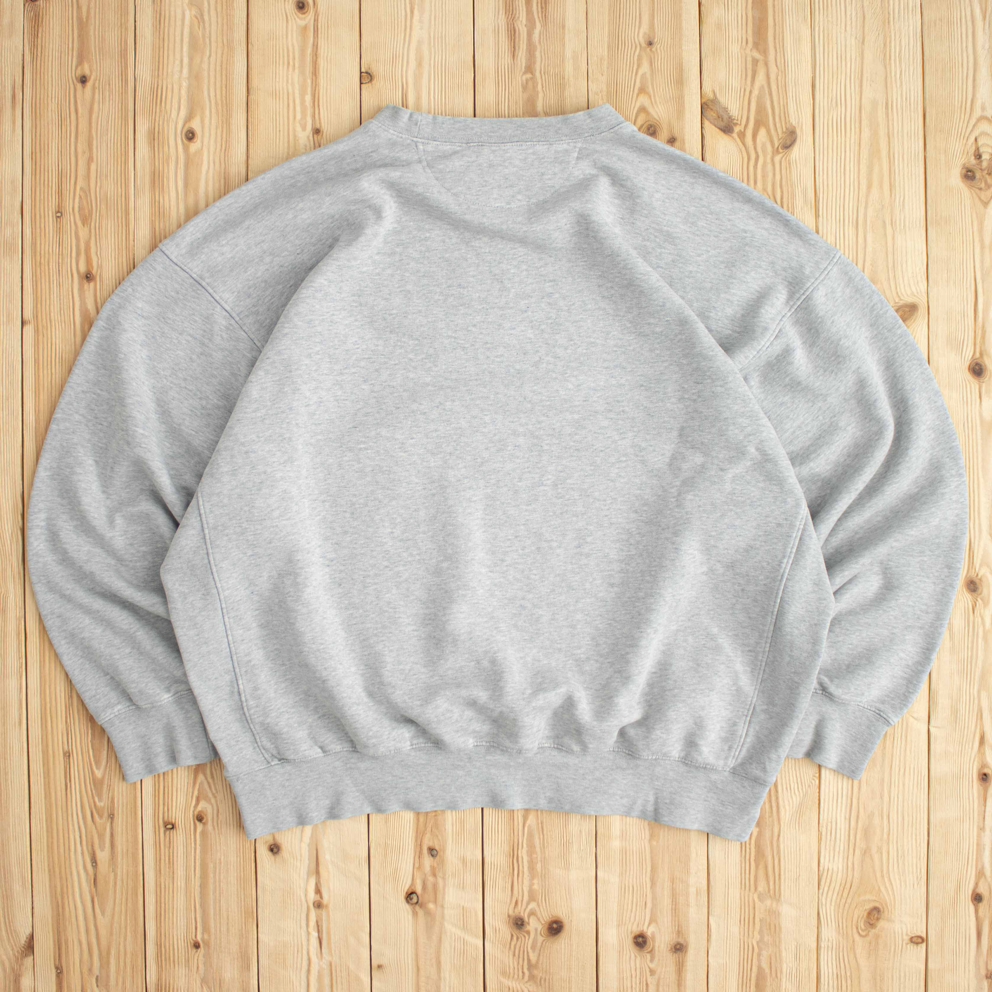 (XL) Vintage Nike Town Chicago Embroidered Sweatshirt