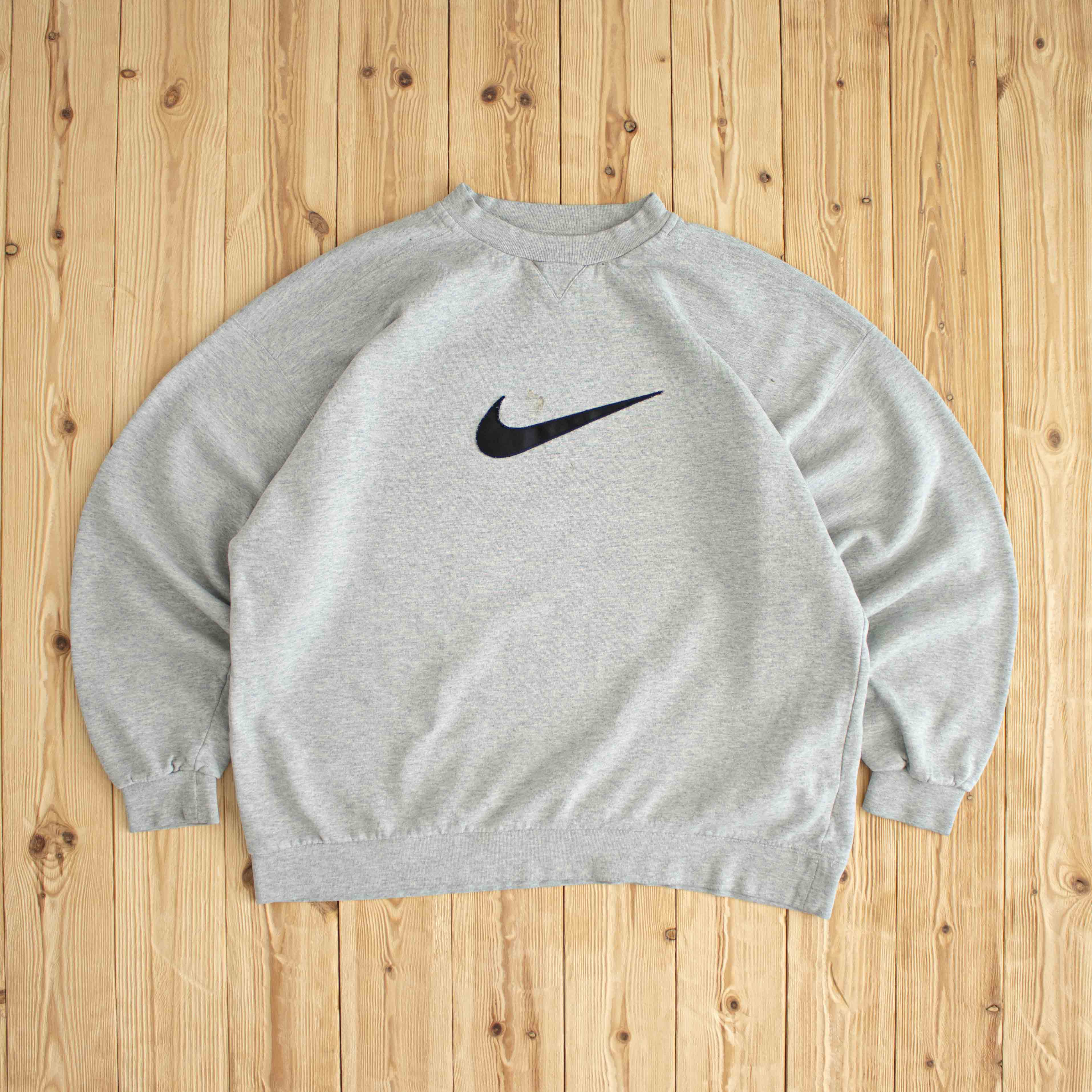 (XL) Nike Swoosh Vintage Embroidered Sweatshirt Gray