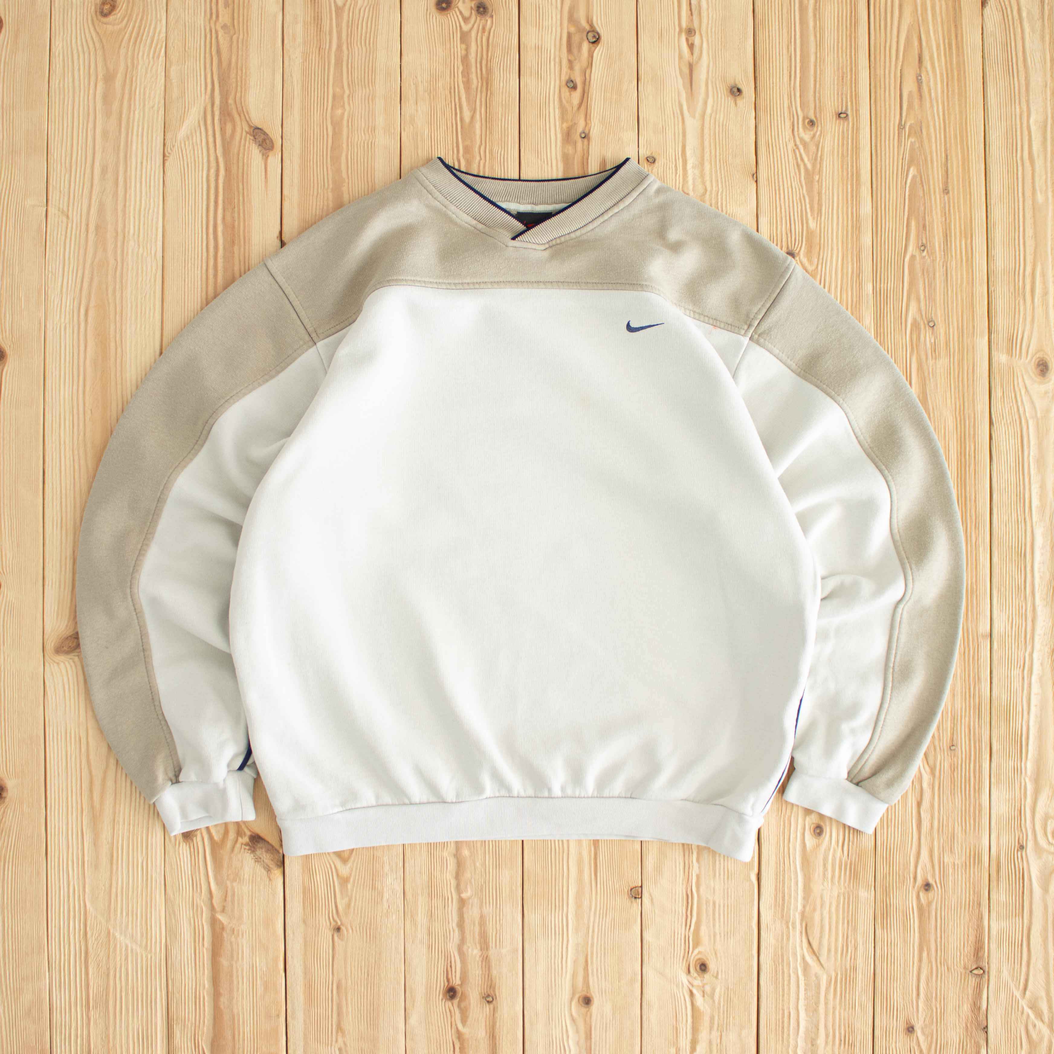(M) Nike Vintage Essential Embroidered Sweatshirt Beige