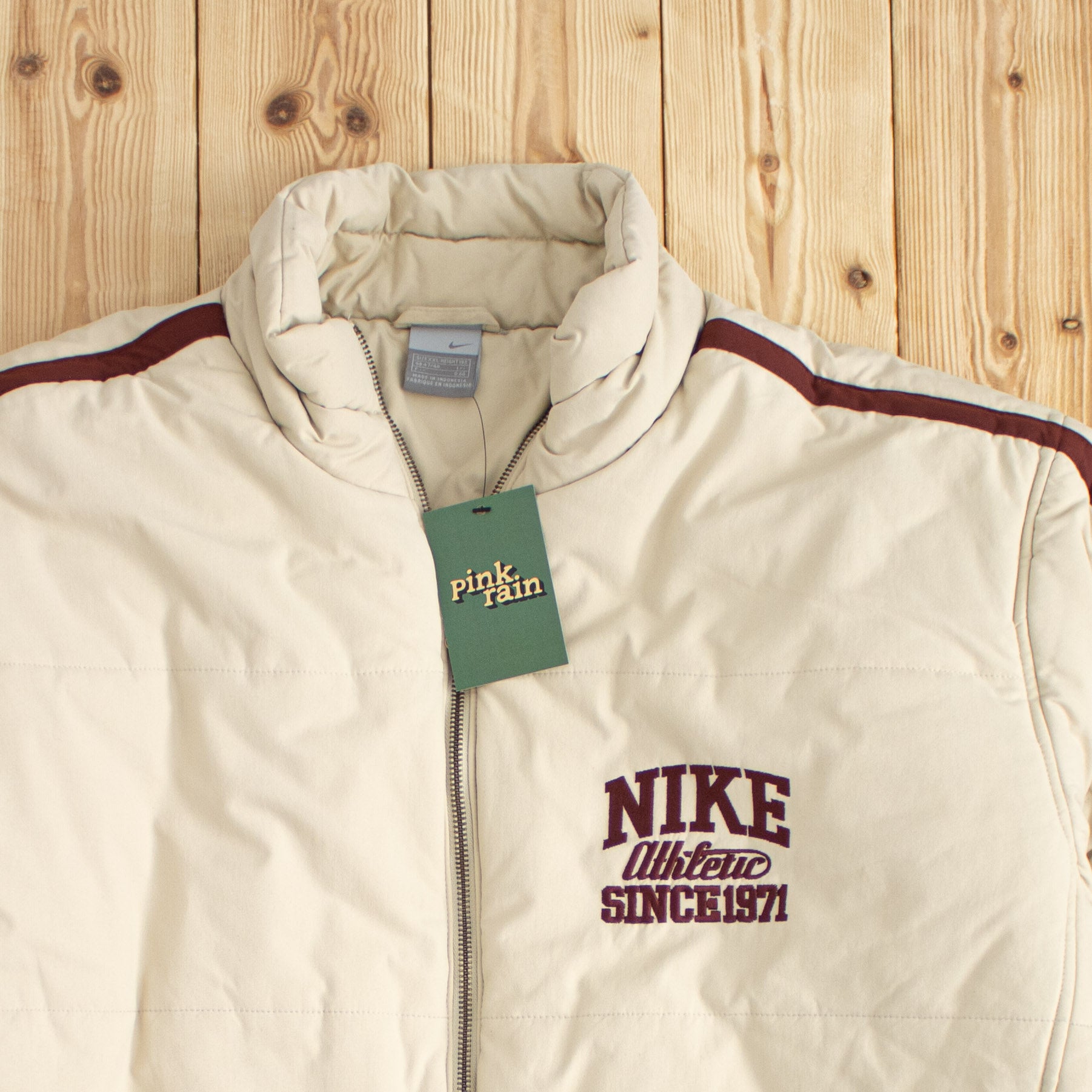 (XL) Vintage Nike Athletic Embroidered Puffer Jacket