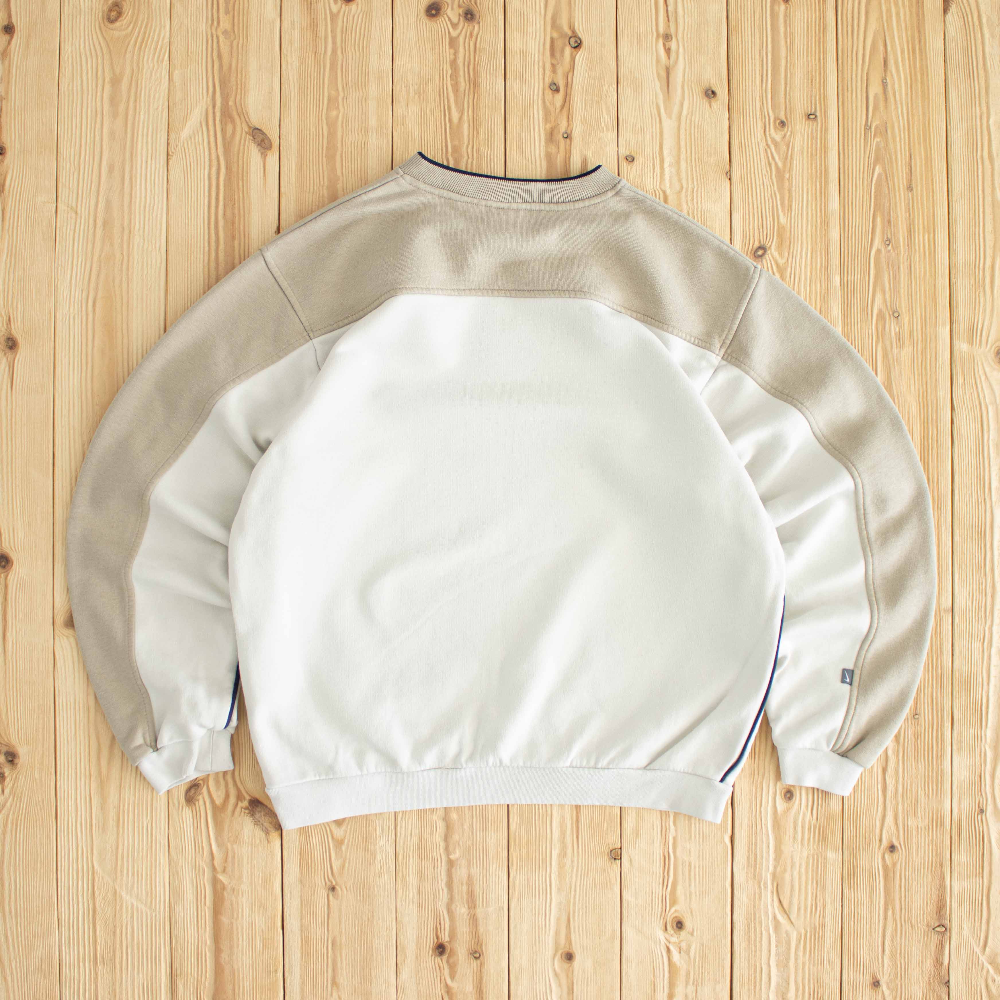 (M) Nike Vintage Essential Embroidered Sweatshirt Beige