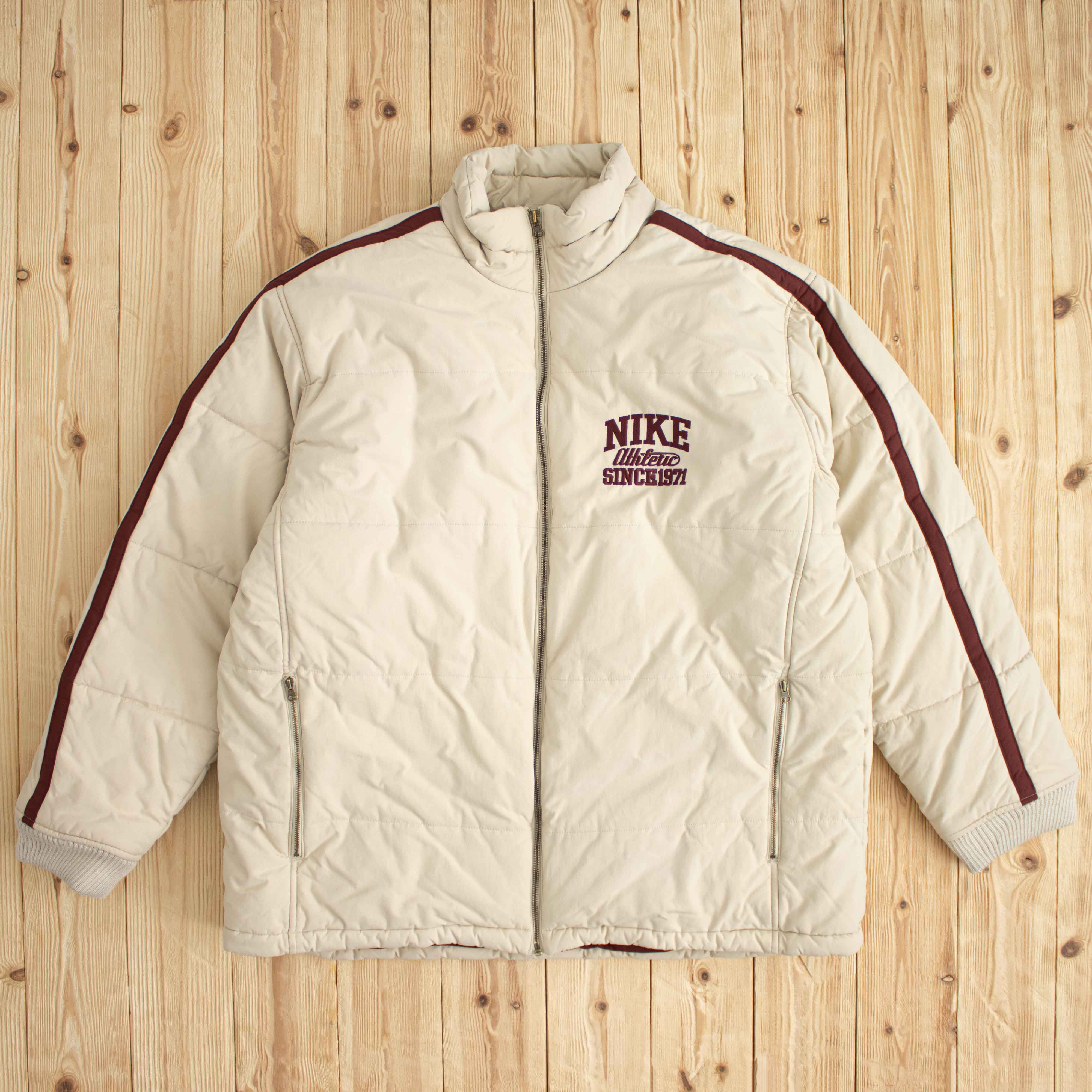 (XL) Vintage Nike Athletic Embroidered Puffer Jacket