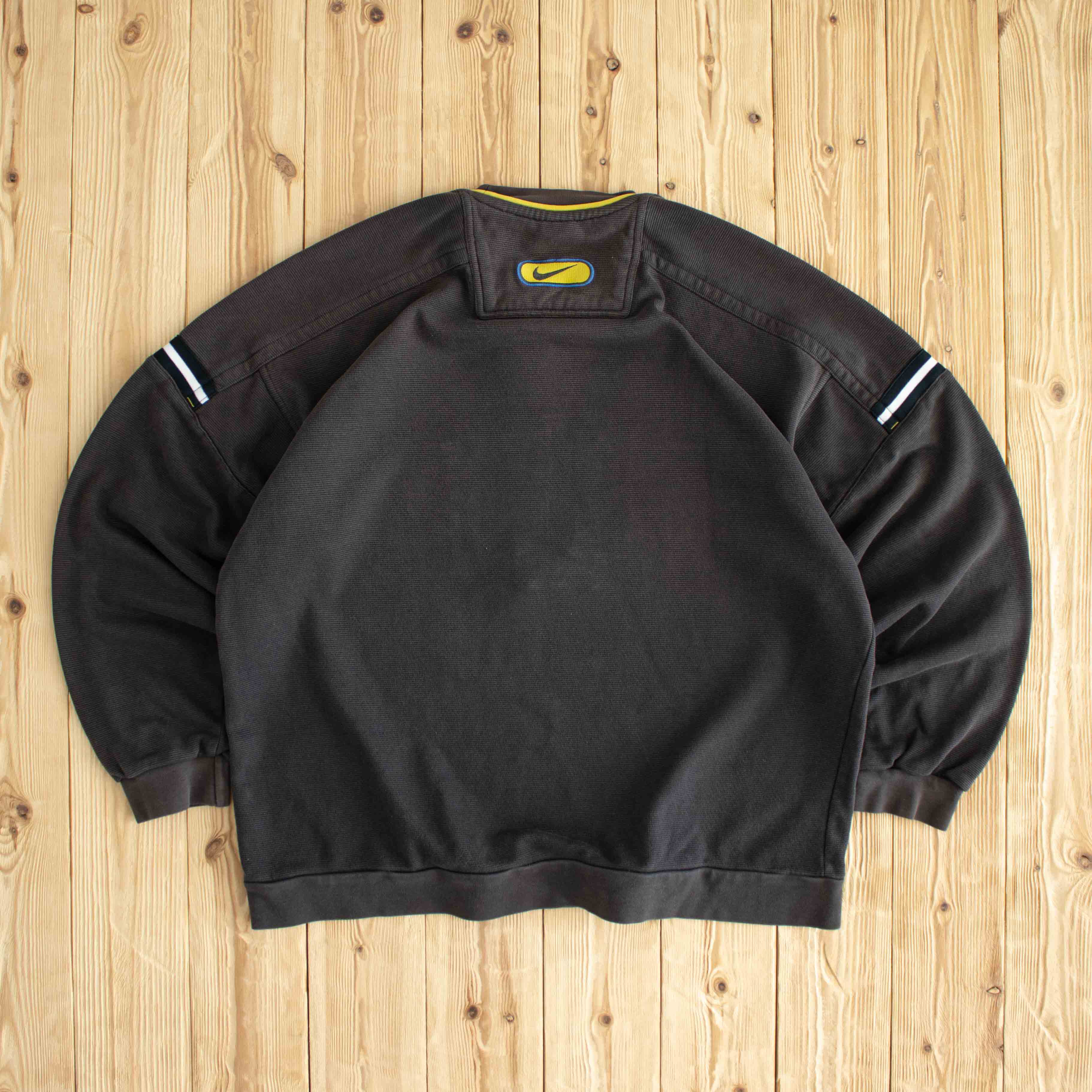 (L) Nike Spell Out Vintage Embroidered Sweatshirt Black
