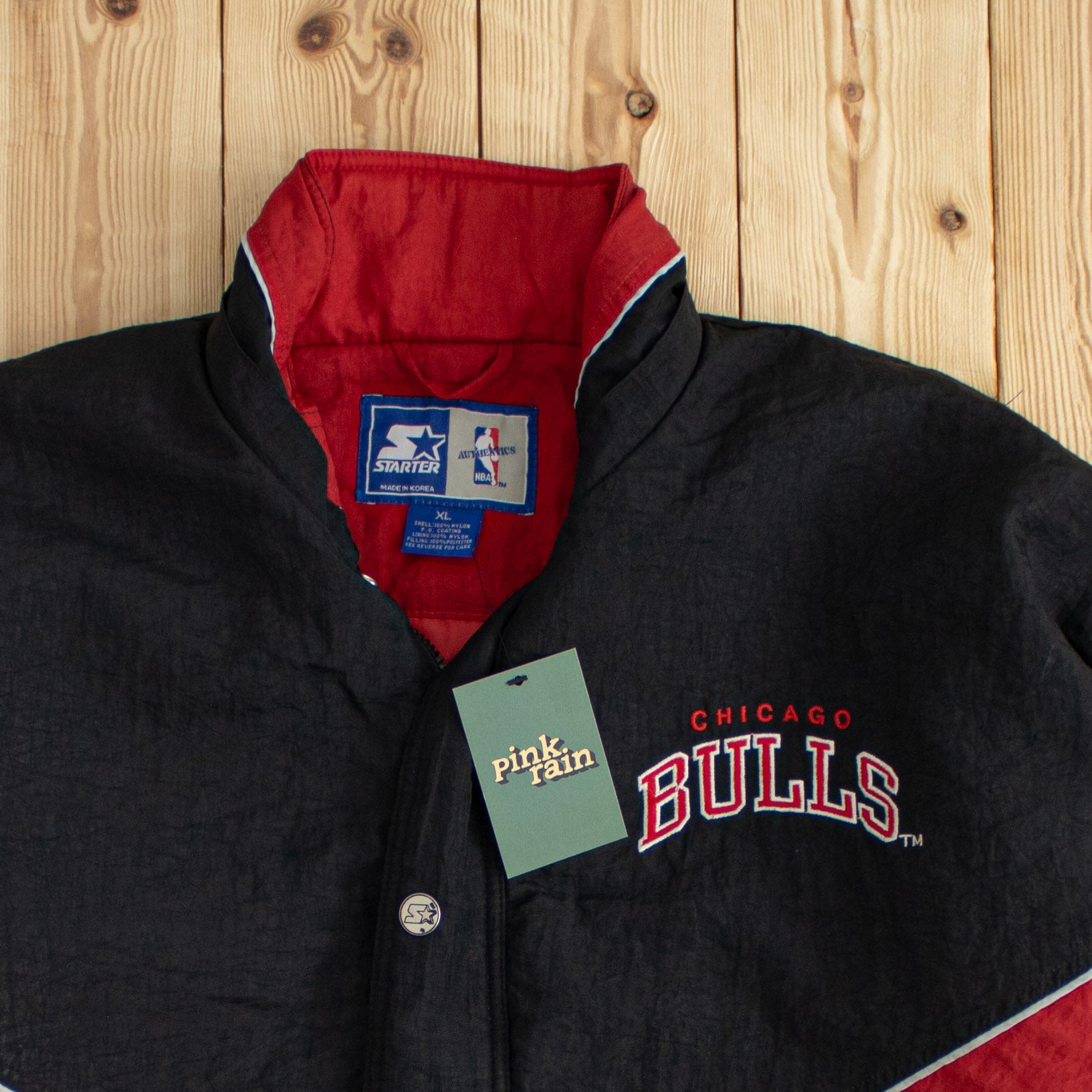 (XL) 1993 Starter Chicago Bulls Embroidered Puffer Jacket