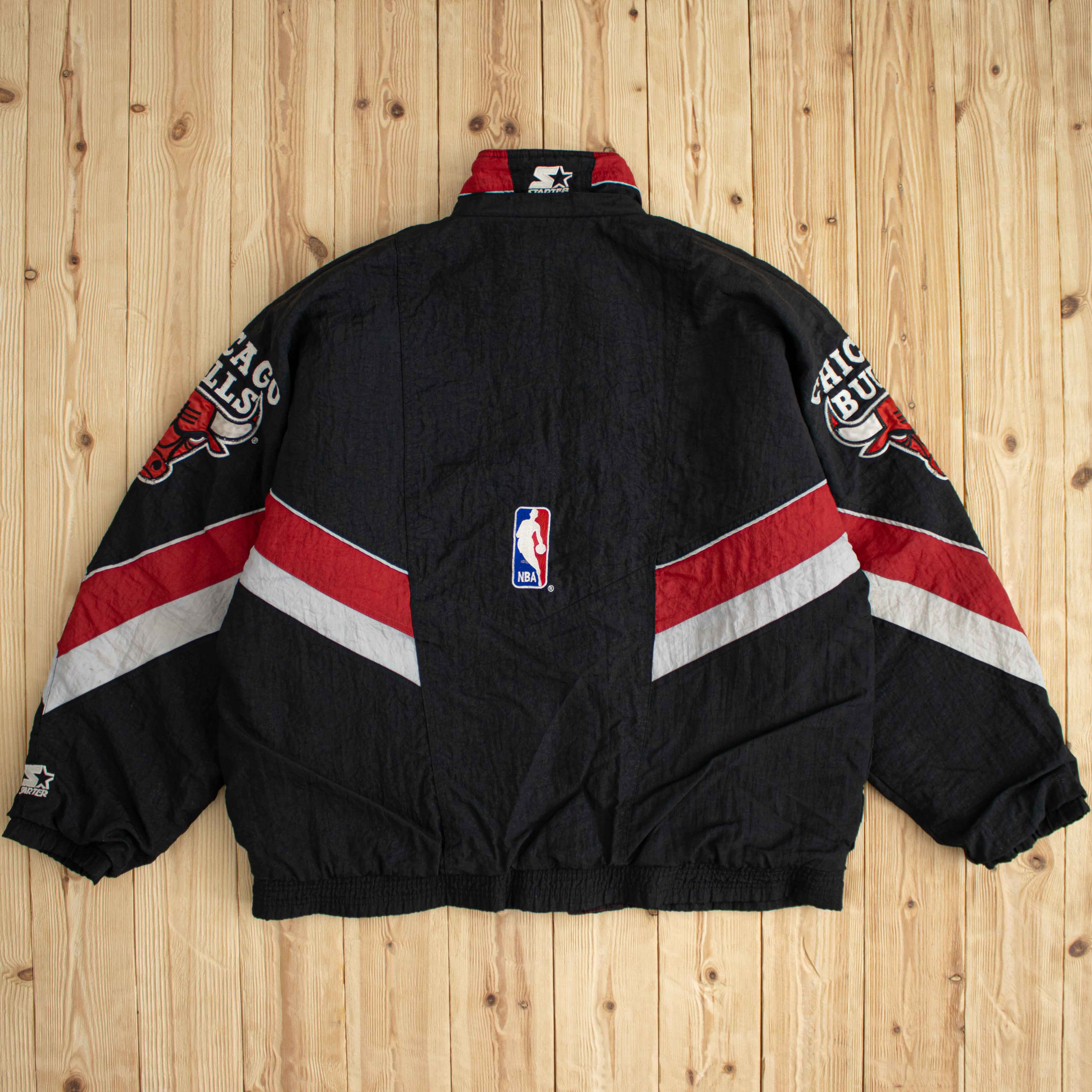 (XL) 1993 Starter Chicago Bulls Embroidered Puffer Jacket