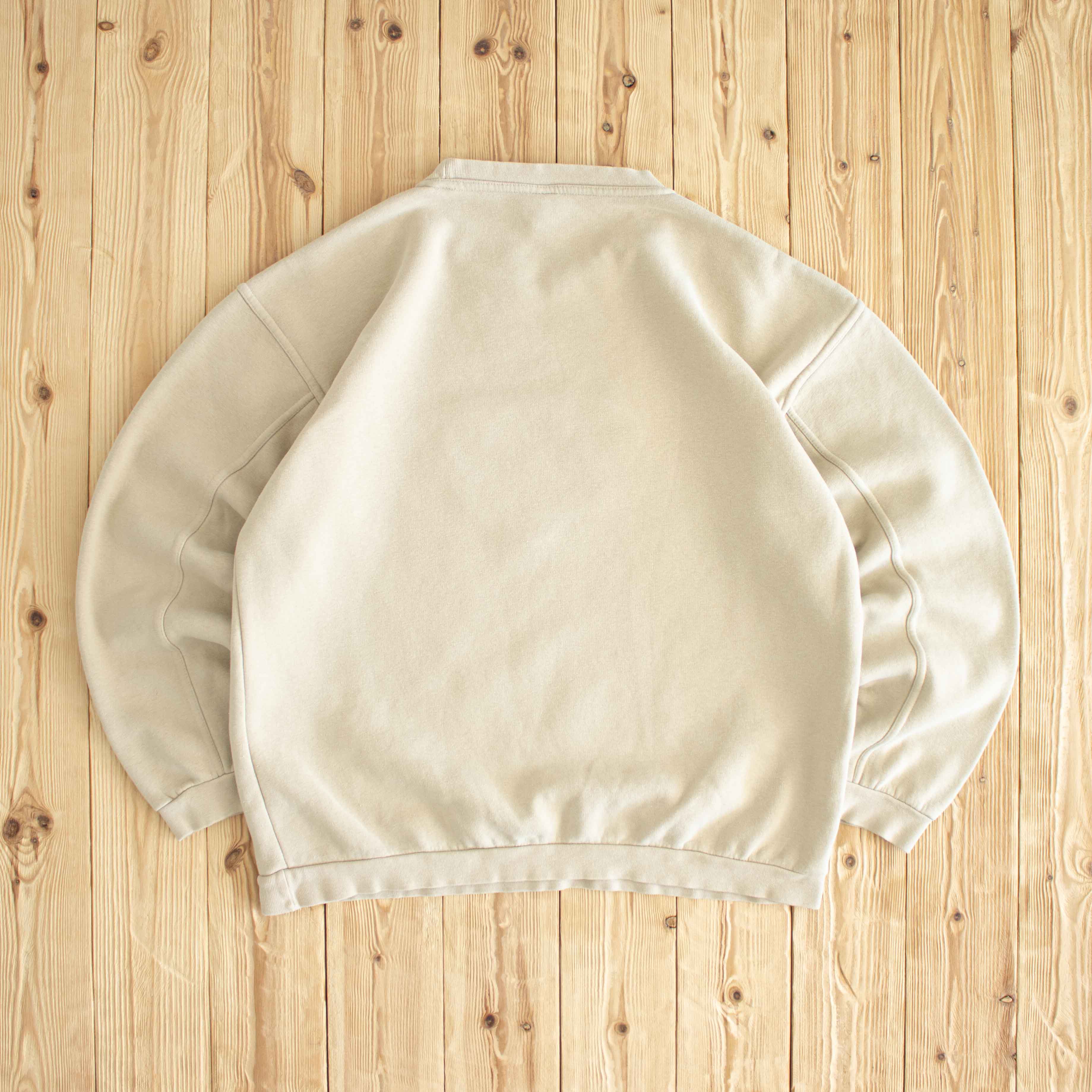 (L) Nike Swoosh Vintage Embroidered Sweatshirt Beige
