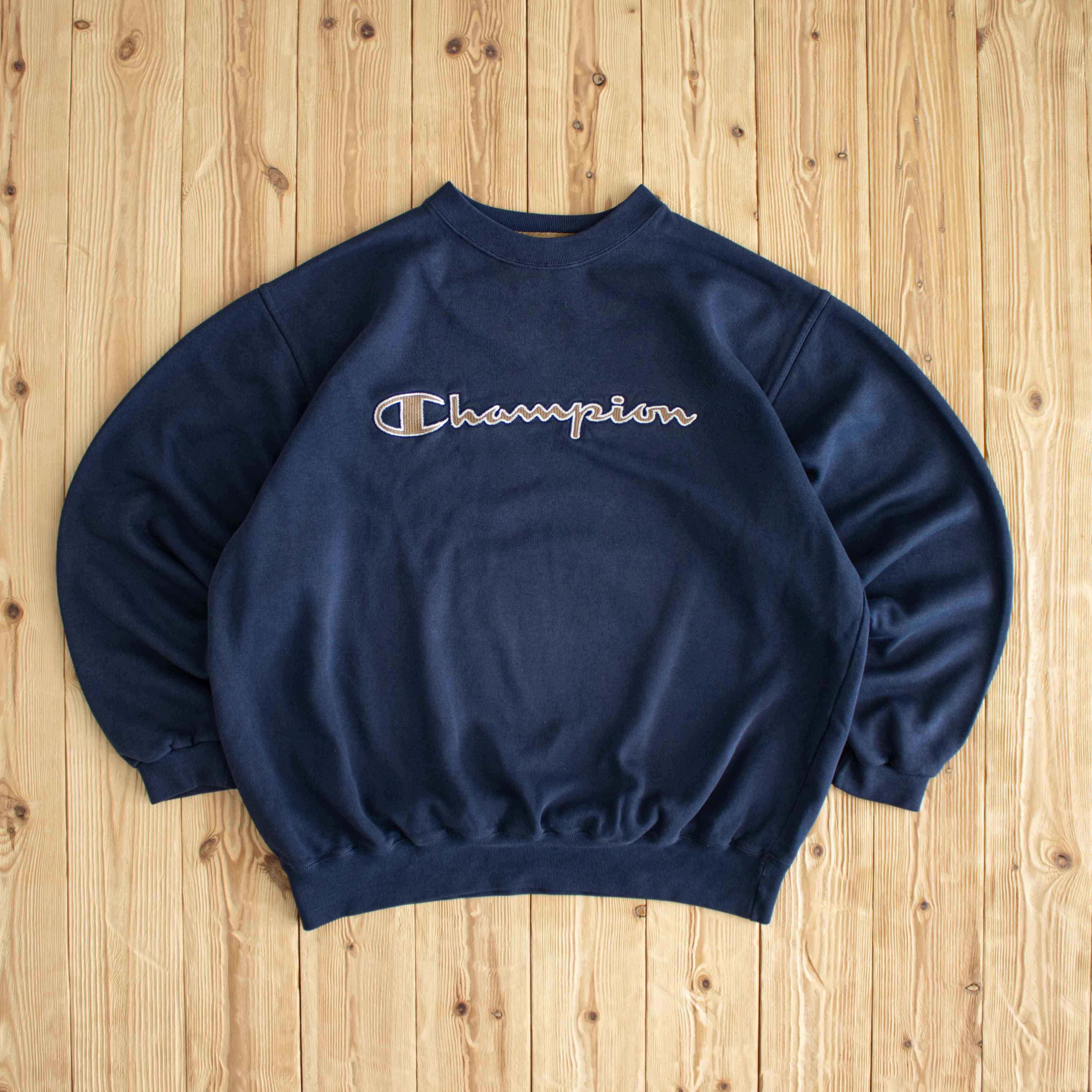 (L) Champion Vintage Embroidered Sweatshirt Blue